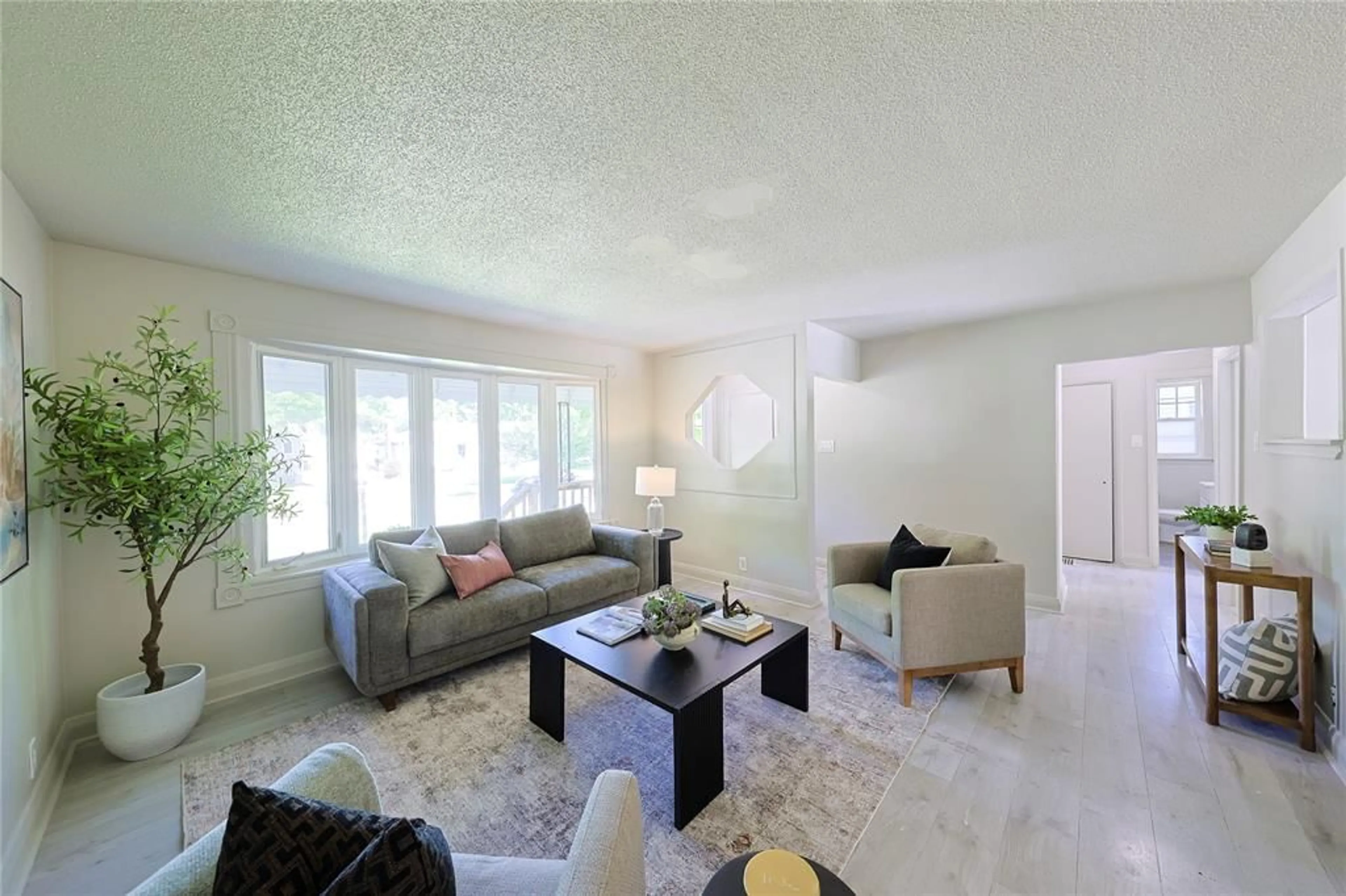 Living room with furniture, unknown for 898 GRANDVIEW Ave, Sarnia Ontario N7V 3X2