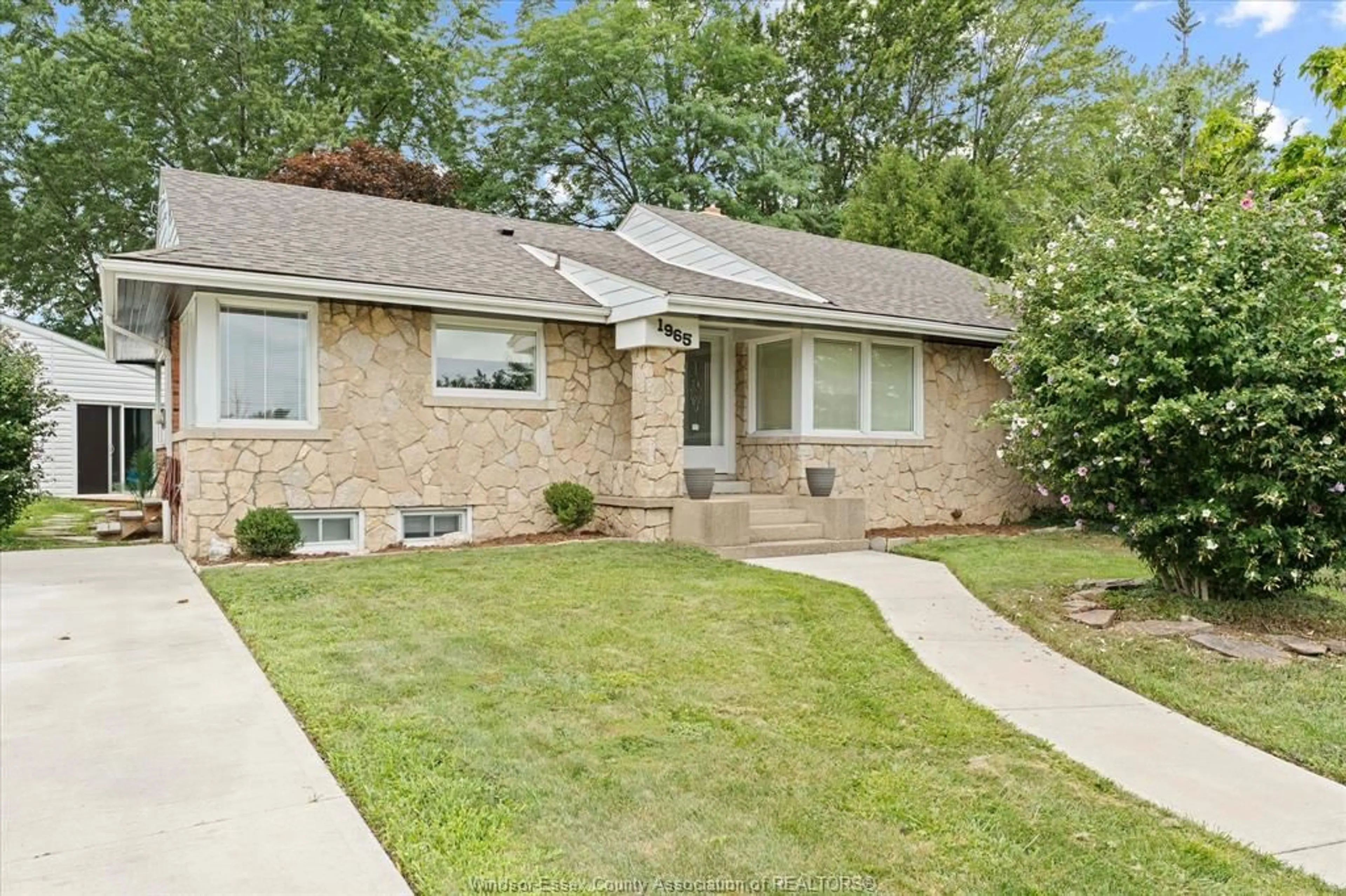 Home with brick exterior material, street for 1965 OLIVE Rd, Windsor Ontario N8T 1R4