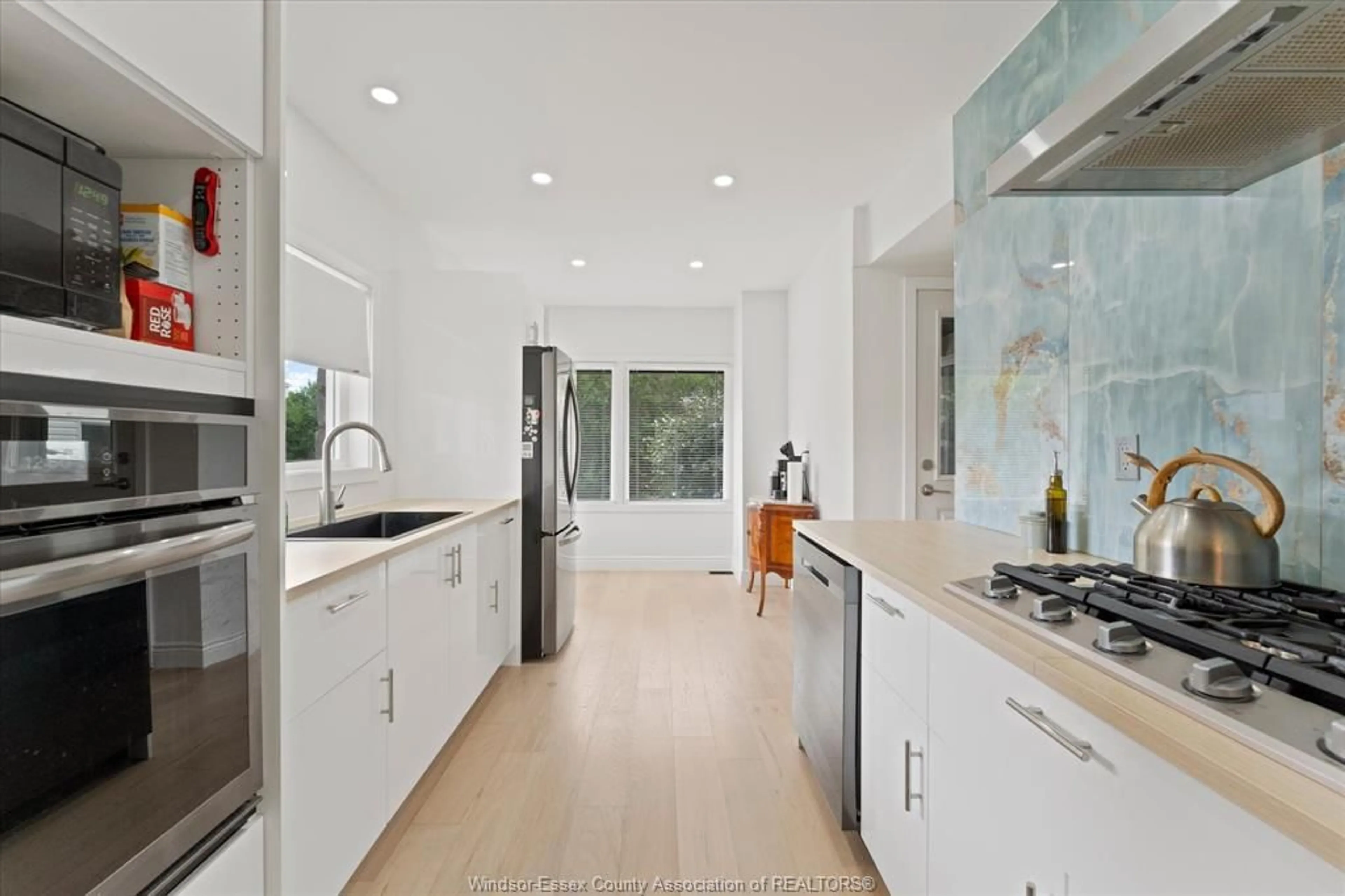 Contemporary kitchen, ceramic/tile floor for 1965 OLIVE Rd, Windsor Ontario N8T 1R4