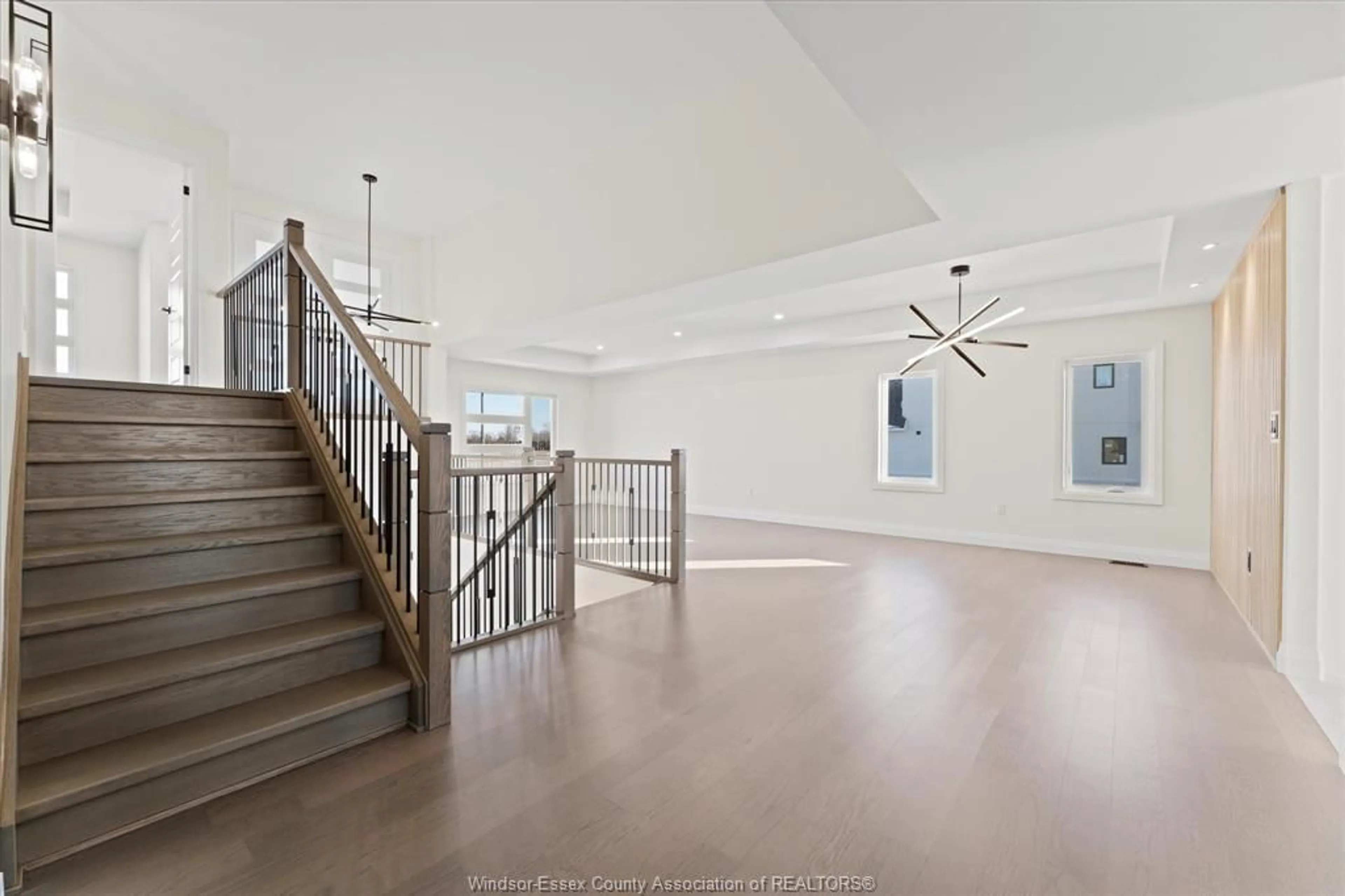 Indoor foyer for 5232 Rafael, Tecumseh Ontario N0R 1K0