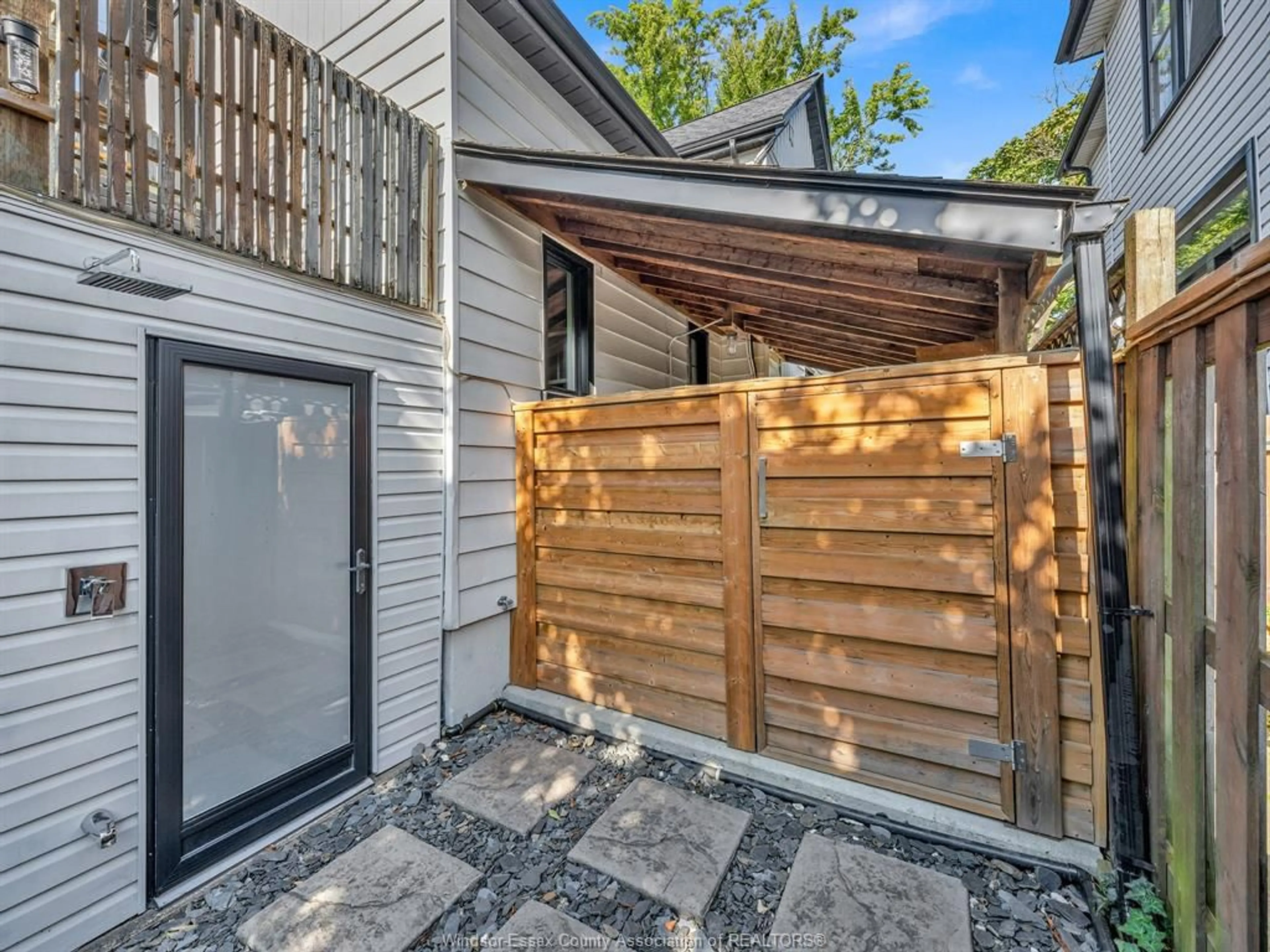 Patio, street for 709-711 KILDARE Rd, Windsor Ontario N8Y 3H1