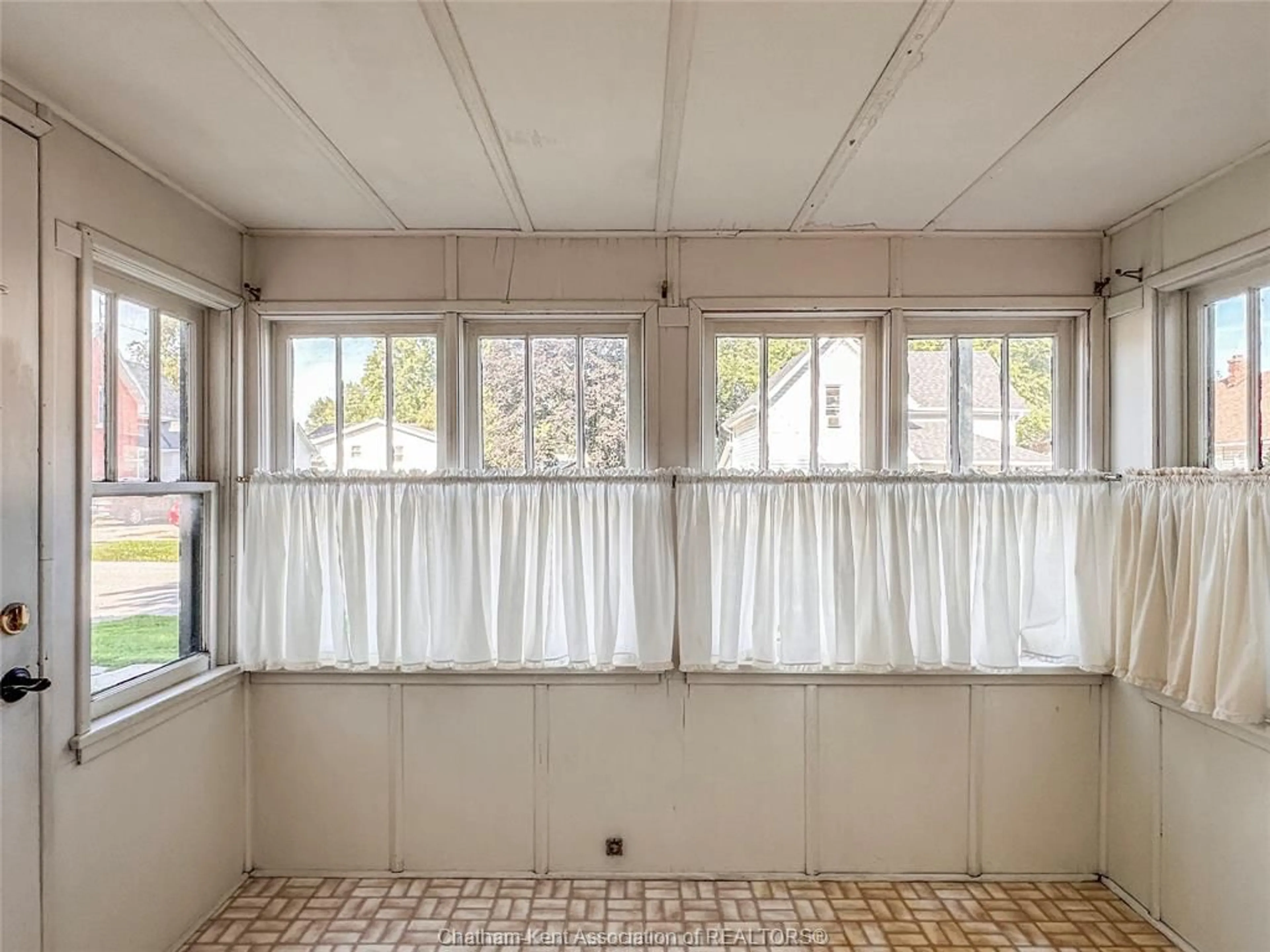 A pic of a room for 70 McGeorge St, Blenheim Ontario N0P 1A0