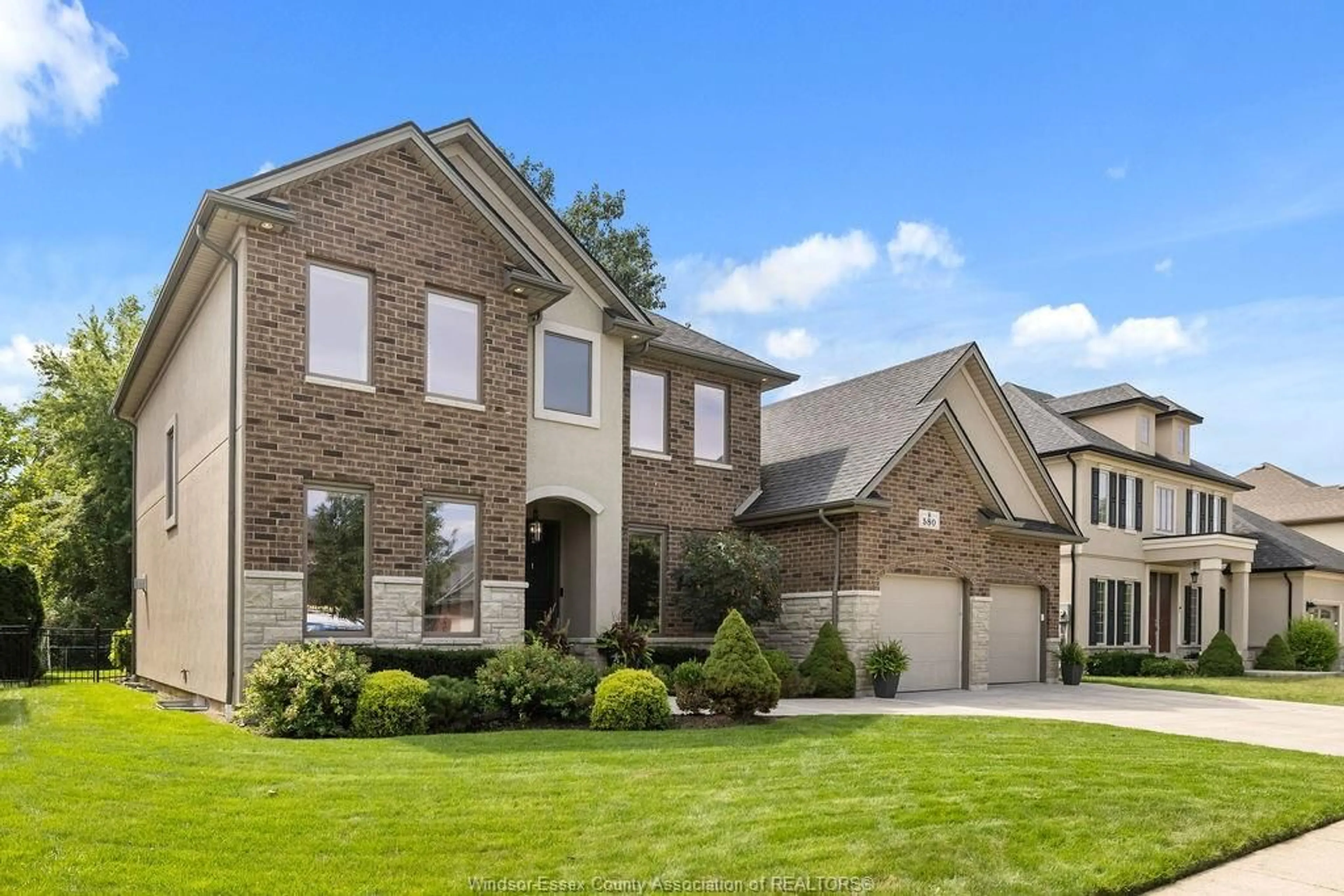 Home with brick exterior material, street for 580 HERDMAN, LaSalle Ontario N9J 3Y3