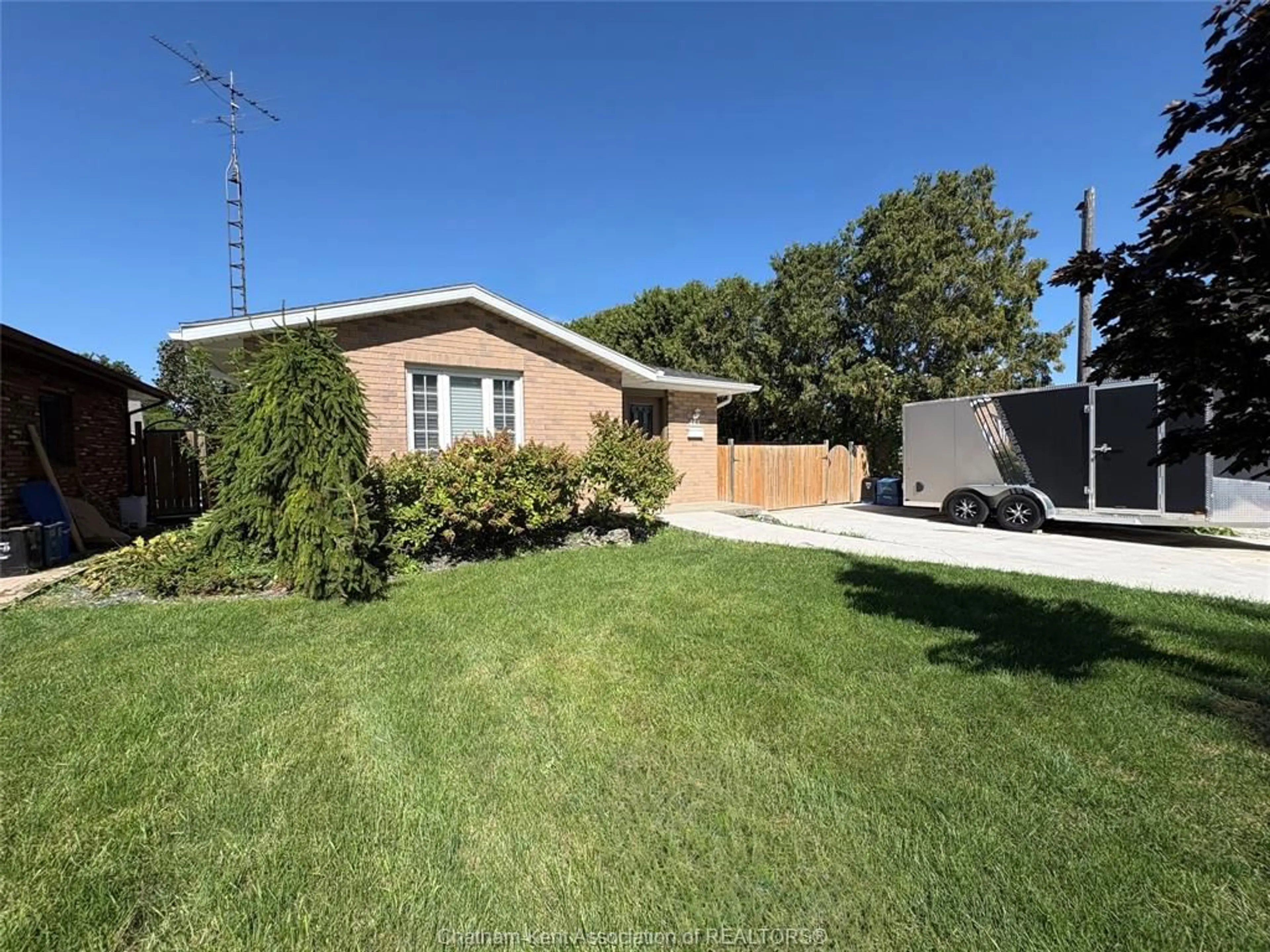 A pic from outside/outdoor area/front of a property/back of a property/a pic from drone, street for 461 McNaughton Ave, Chatham Ontario N7L 4K3