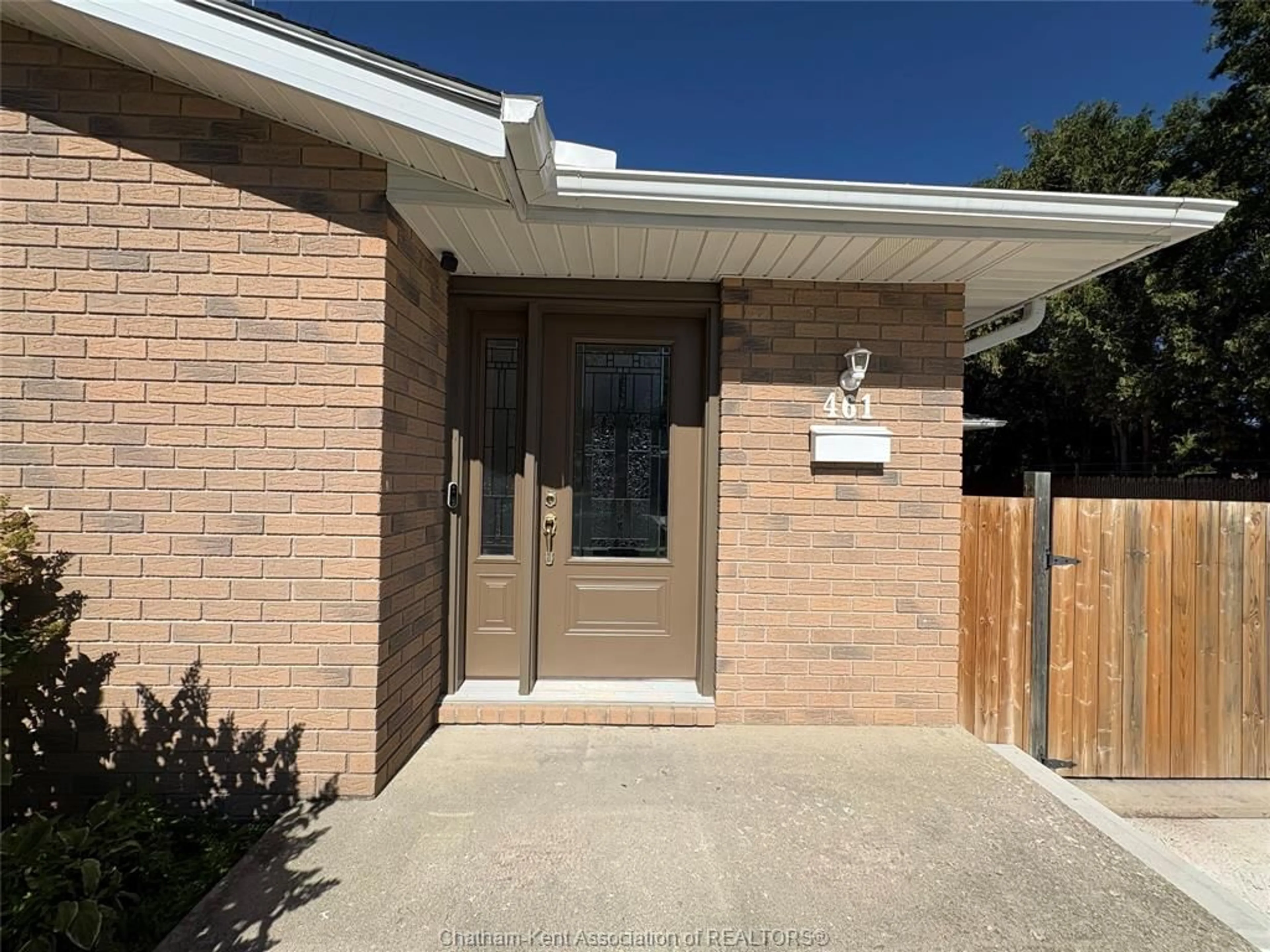 Home with brick exterior material, street for 461 McNaughton Ave, Chatham Ontario N7L 4K3