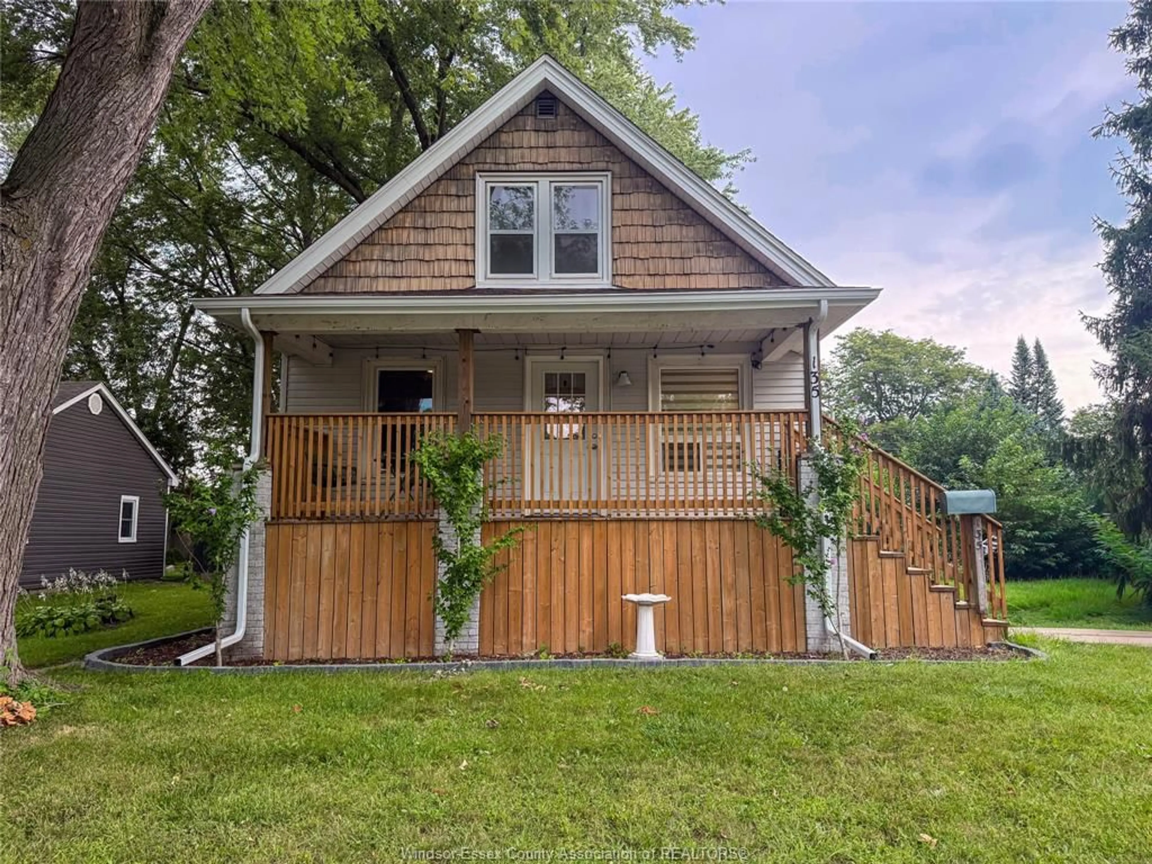 Home with vinyl exterior material, street for 135 MAPLE Ave, LaSalle Ontario N9J 1N7