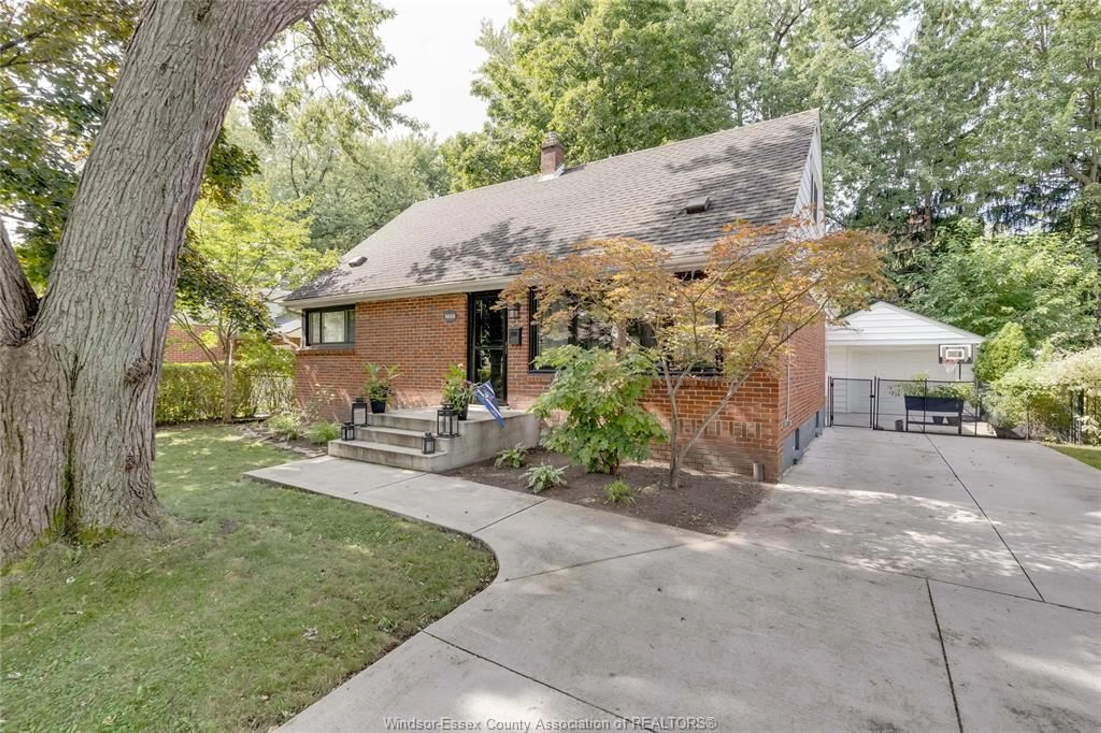 Home with brick exterior material, street for 3035 RADISSON Ave, Windsor Ontario N9E 1Y4