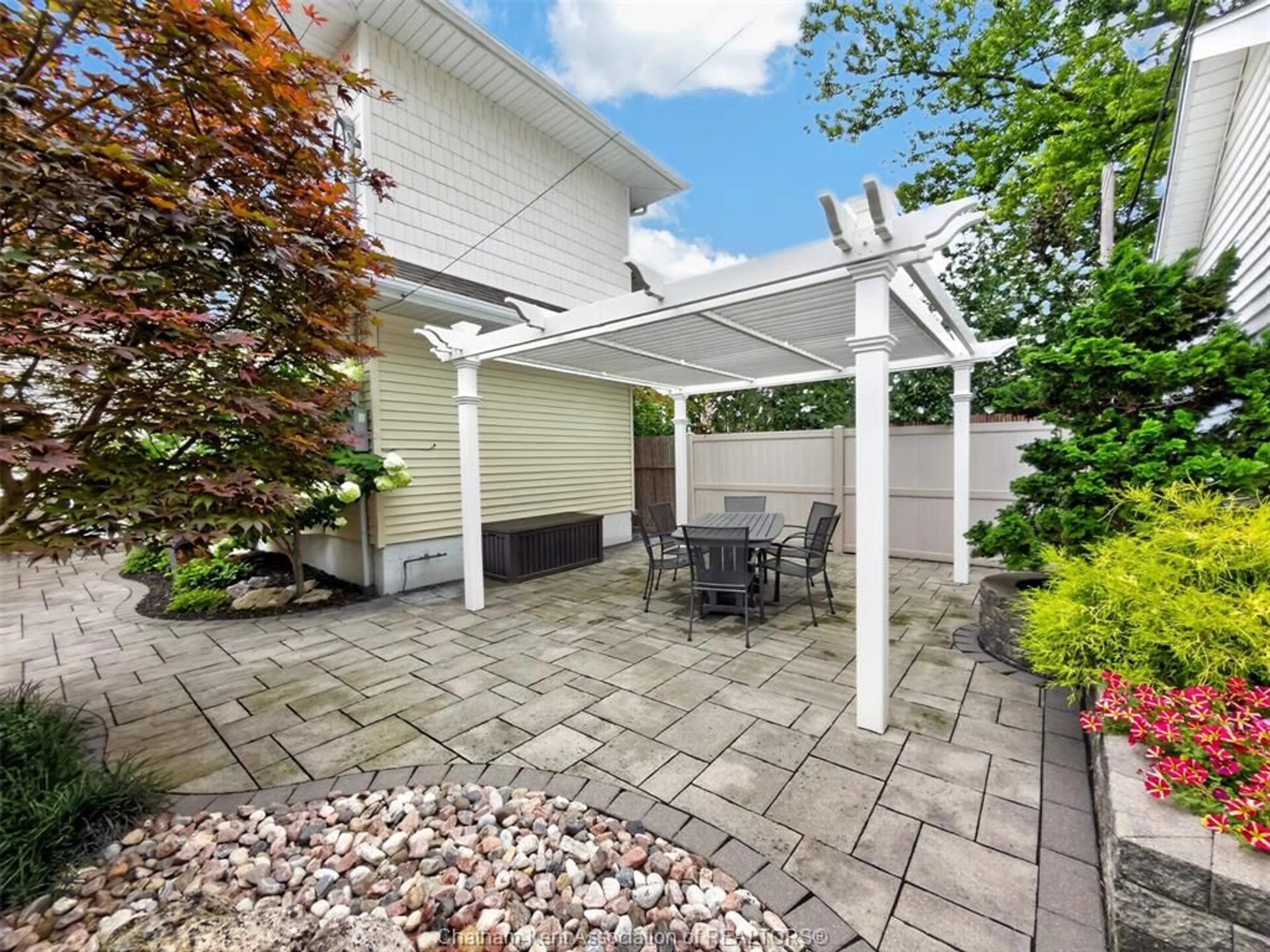 Patio, street for 15 Ellwood Ave, Chatham Ontario N7M 3K2