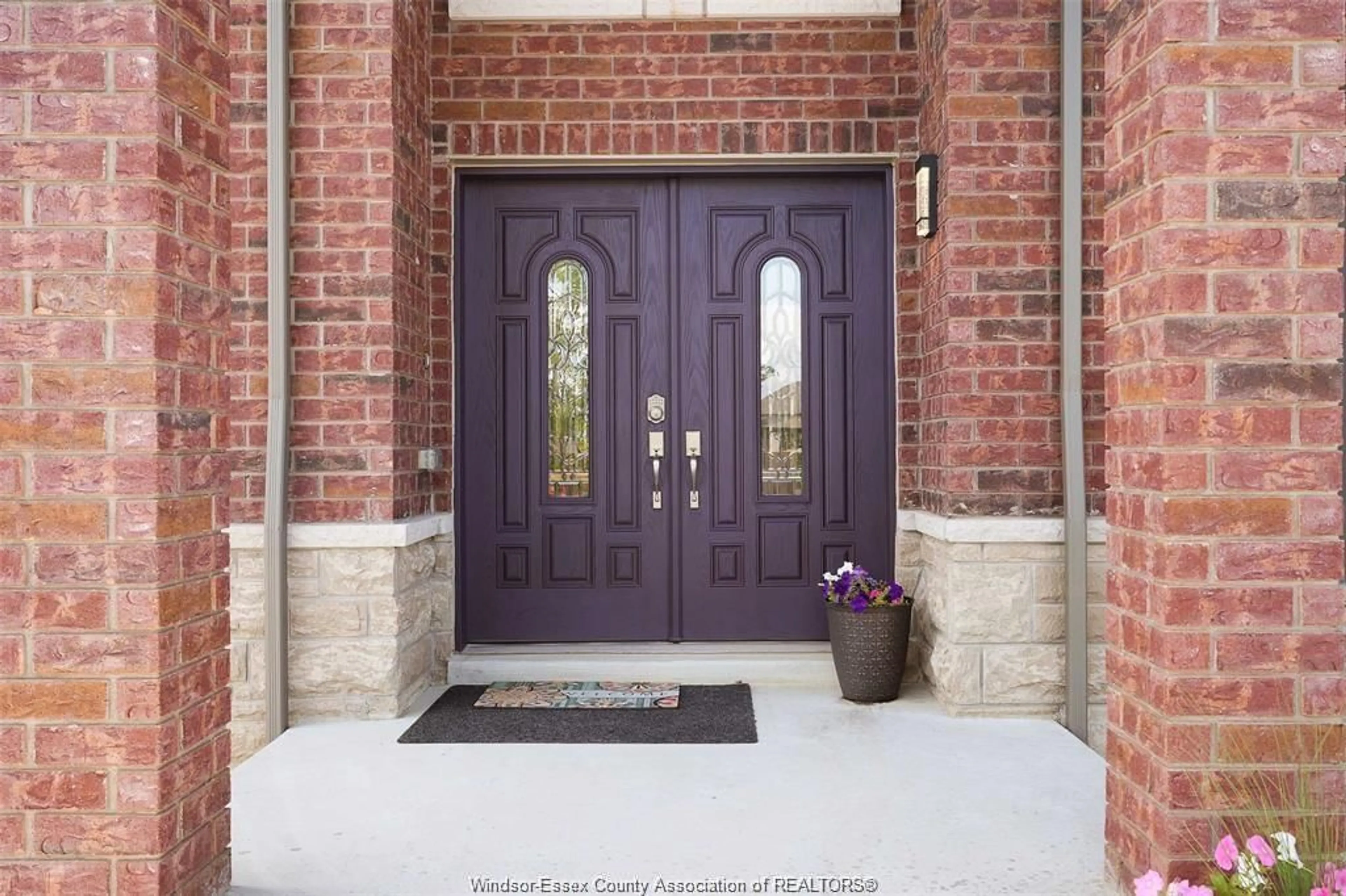 Indoor entryway for 1078 CHARLOTTE, Lakeshore Ontario N8L 0X8