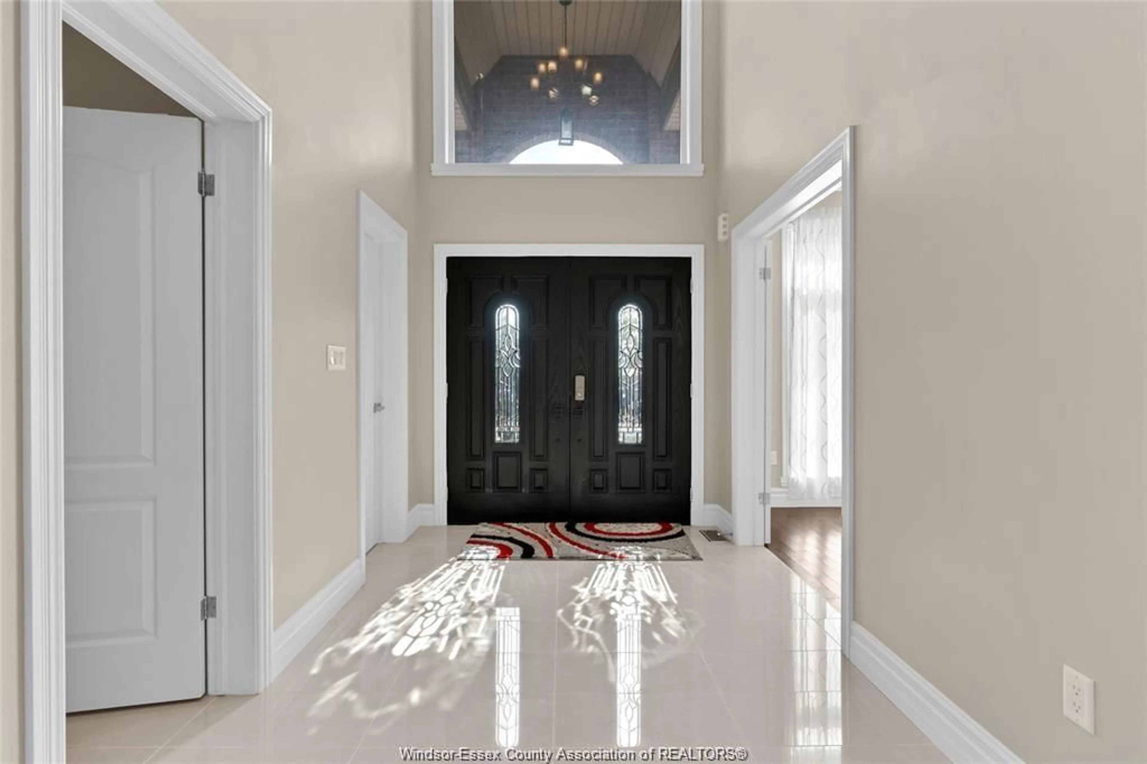 Indoor foyer for 1078 CHARLOTTE, Lakeshore Ontario N8L 0X8