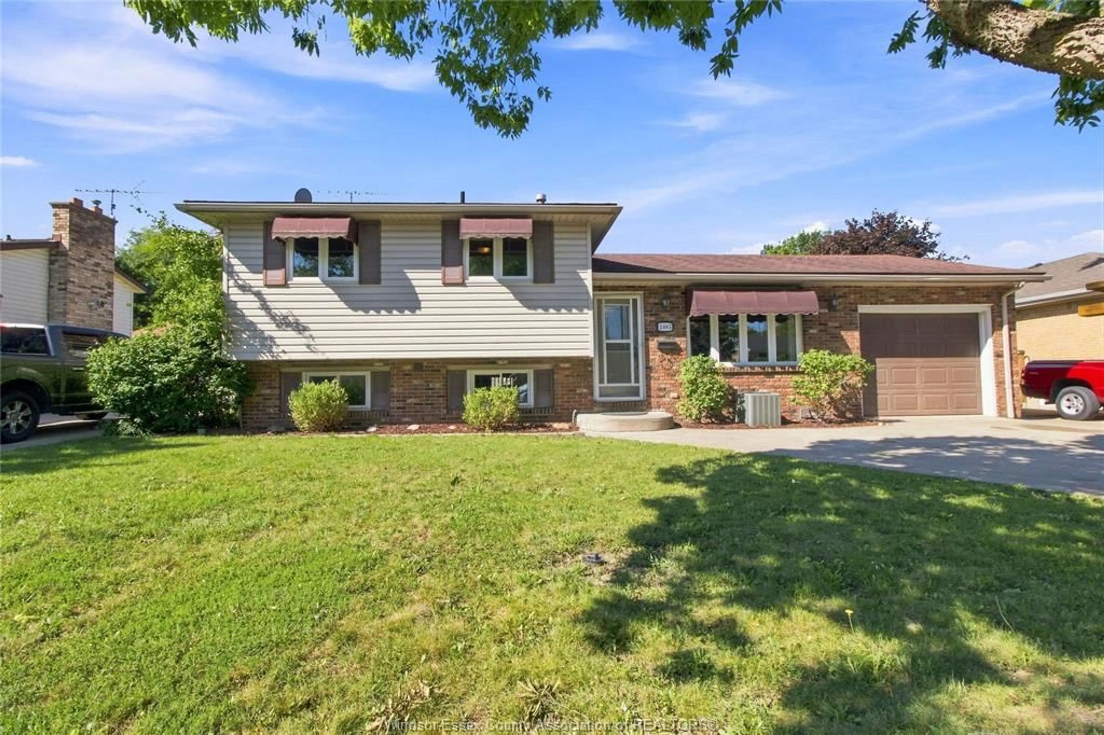 Home with brick exterior material, street for 1085 WATSON, Windsor Ontario N8S 3T3