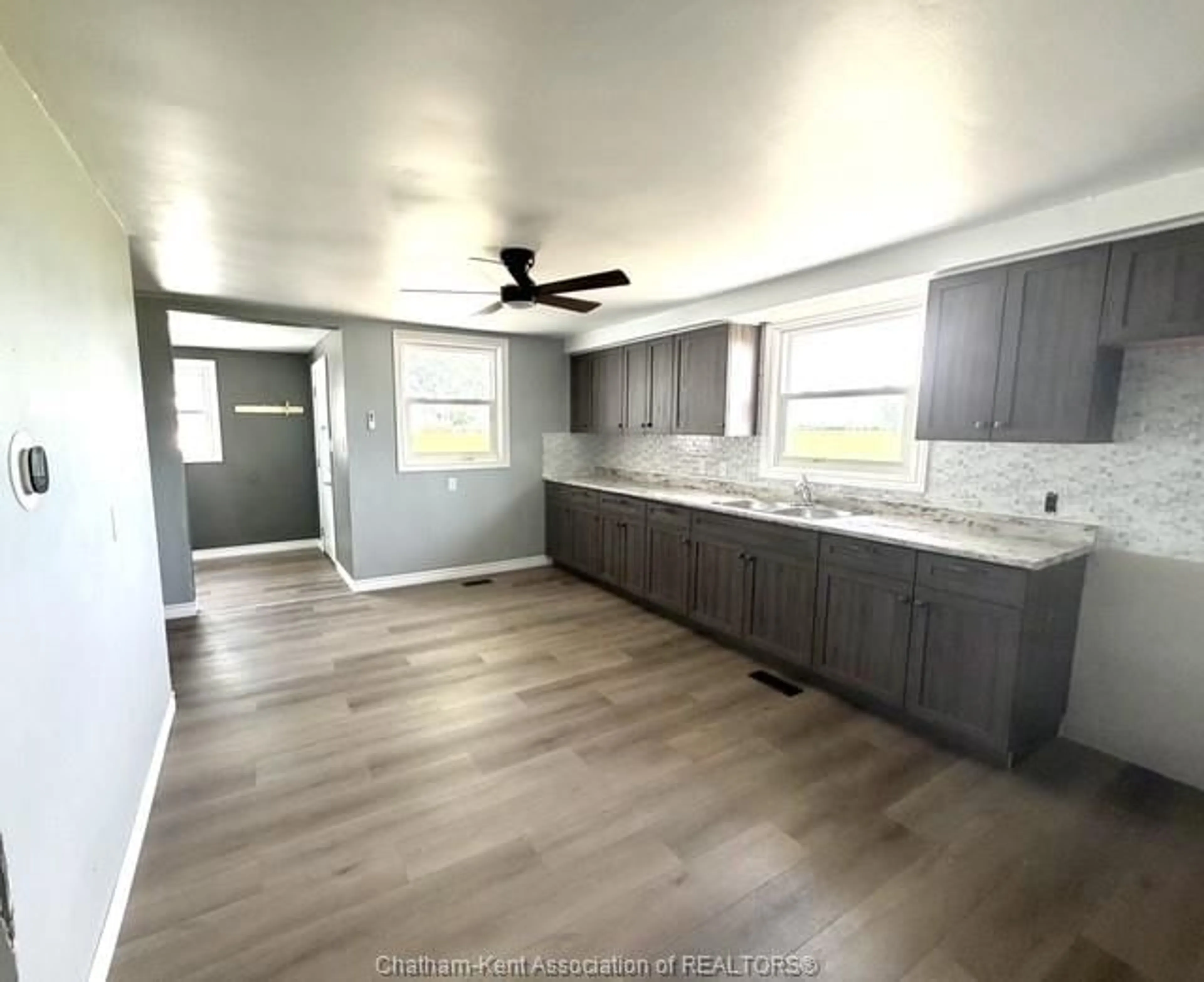 Open concept kitchen, unknown for 10817 Knights Line, Blenheim Ontario N0P 1A0