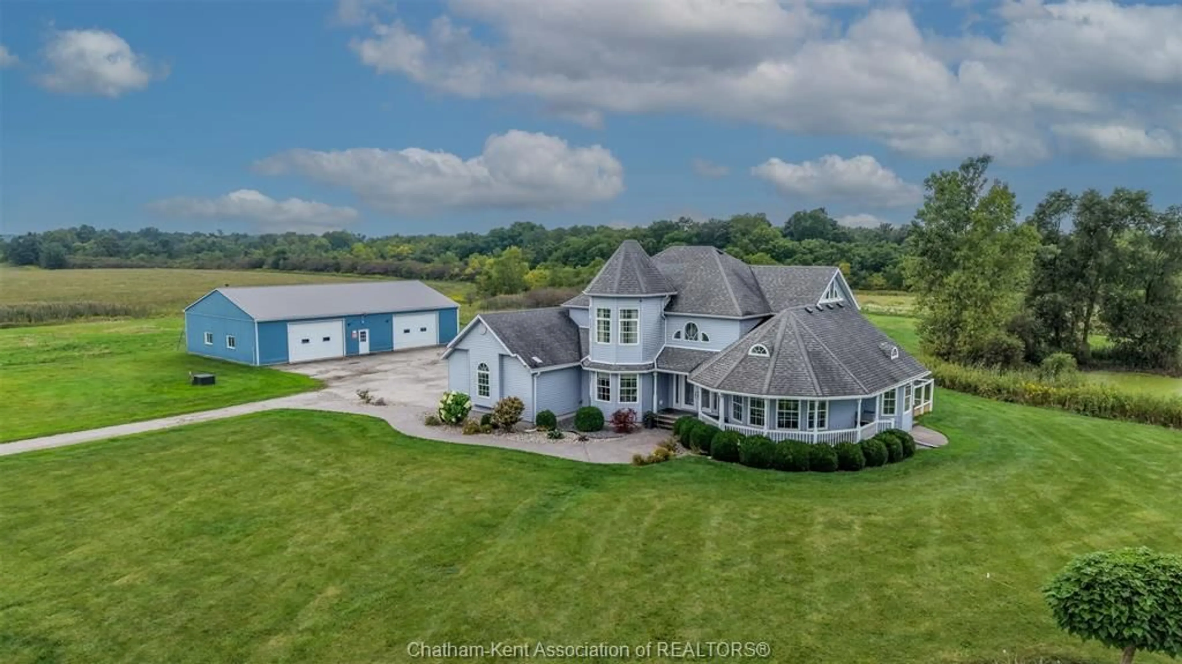 A pic from outside/outdoor area/front of a property/back of a property/a pic from drone, unknown for 1951 Brigden Rd, St Clair Ontario N0P 2R0