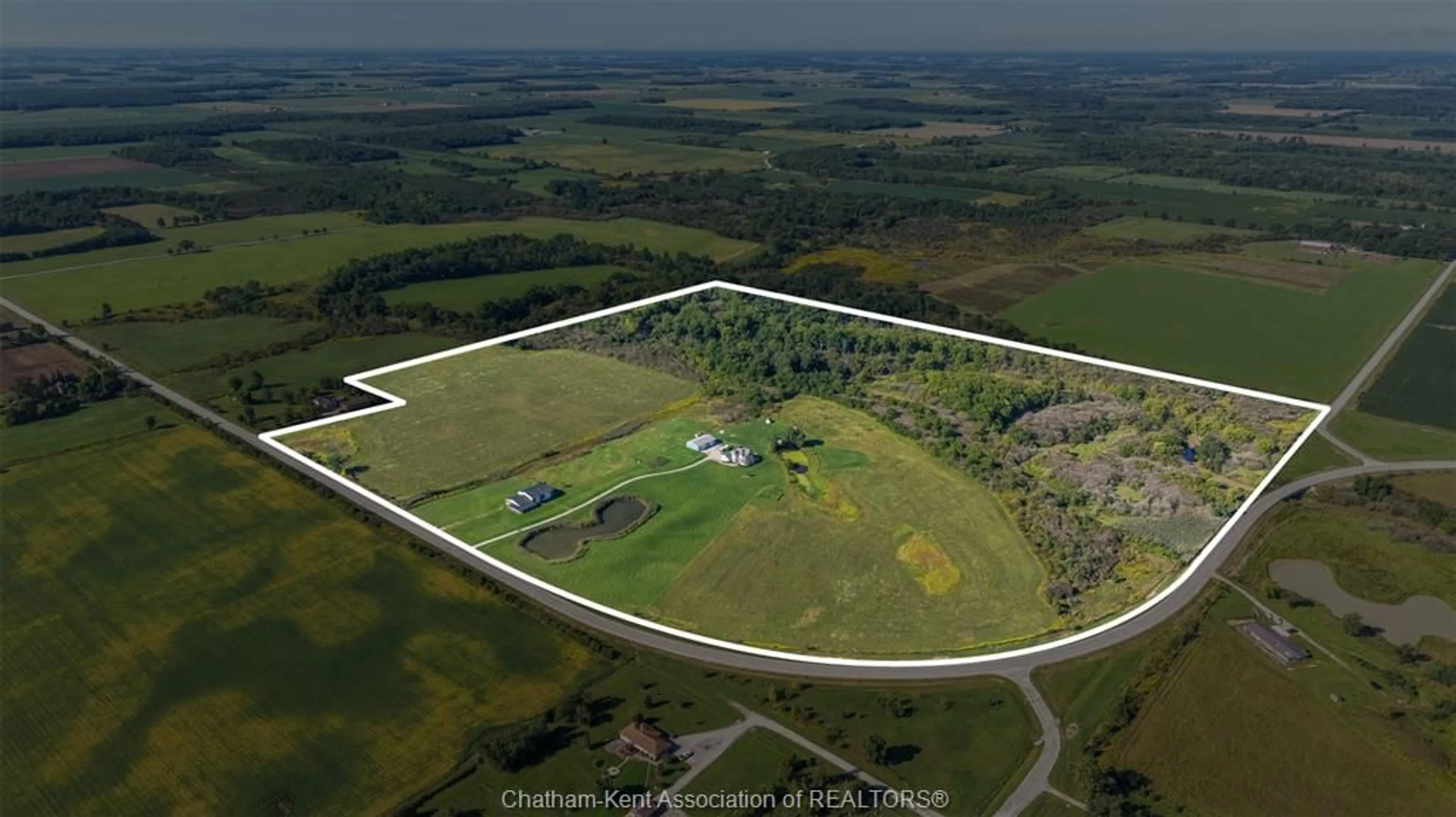 A pic from outside/outdoor area/front of a property/back of a property/a pic from drone, building for 1951 Brigden Rd, St Clair Ontario N0P 2R0