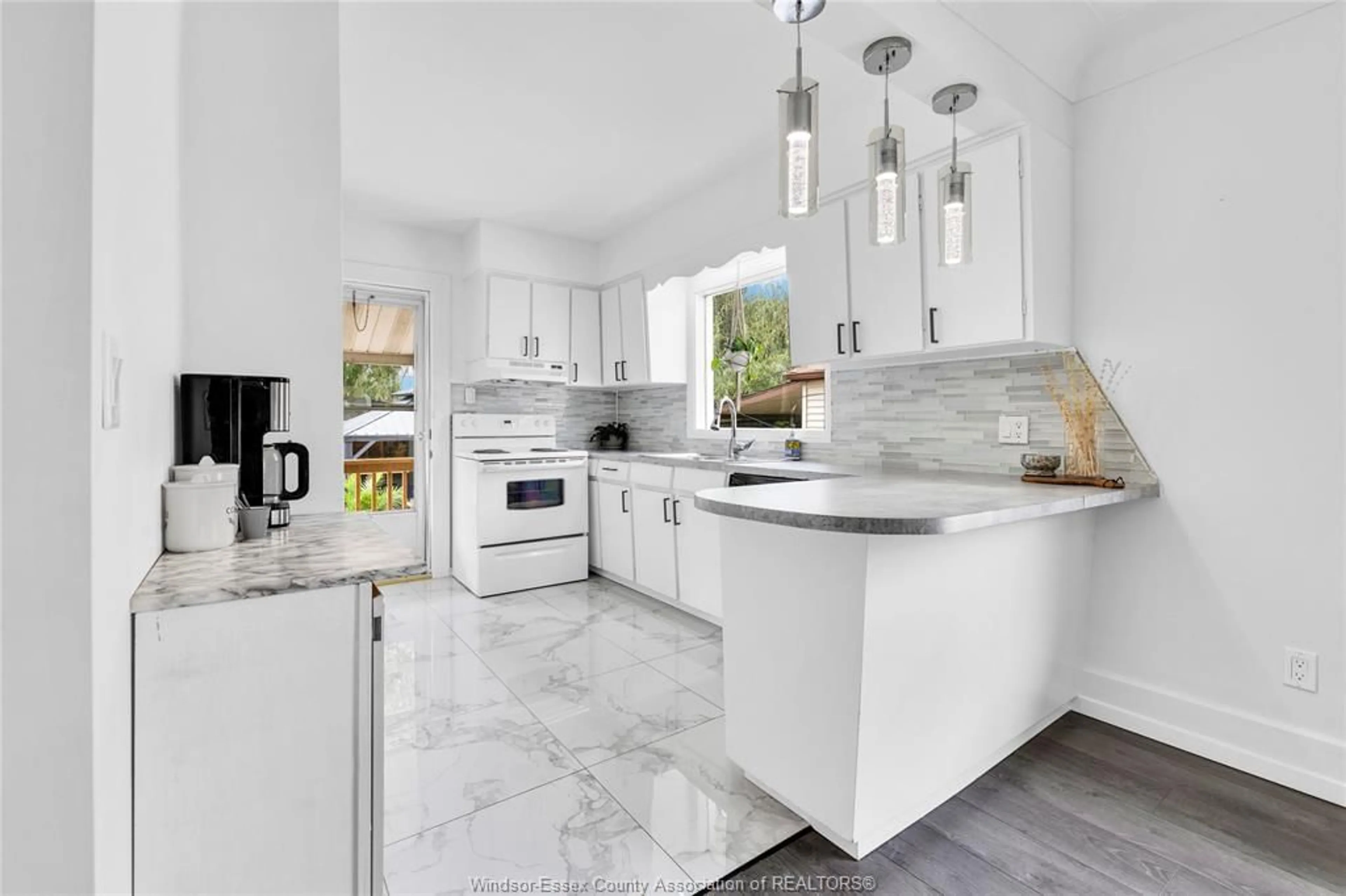 Contemporary kitchen, ceramic/tile floor for 1365 GEORGE, Windsor Ontario N8Y 2X8