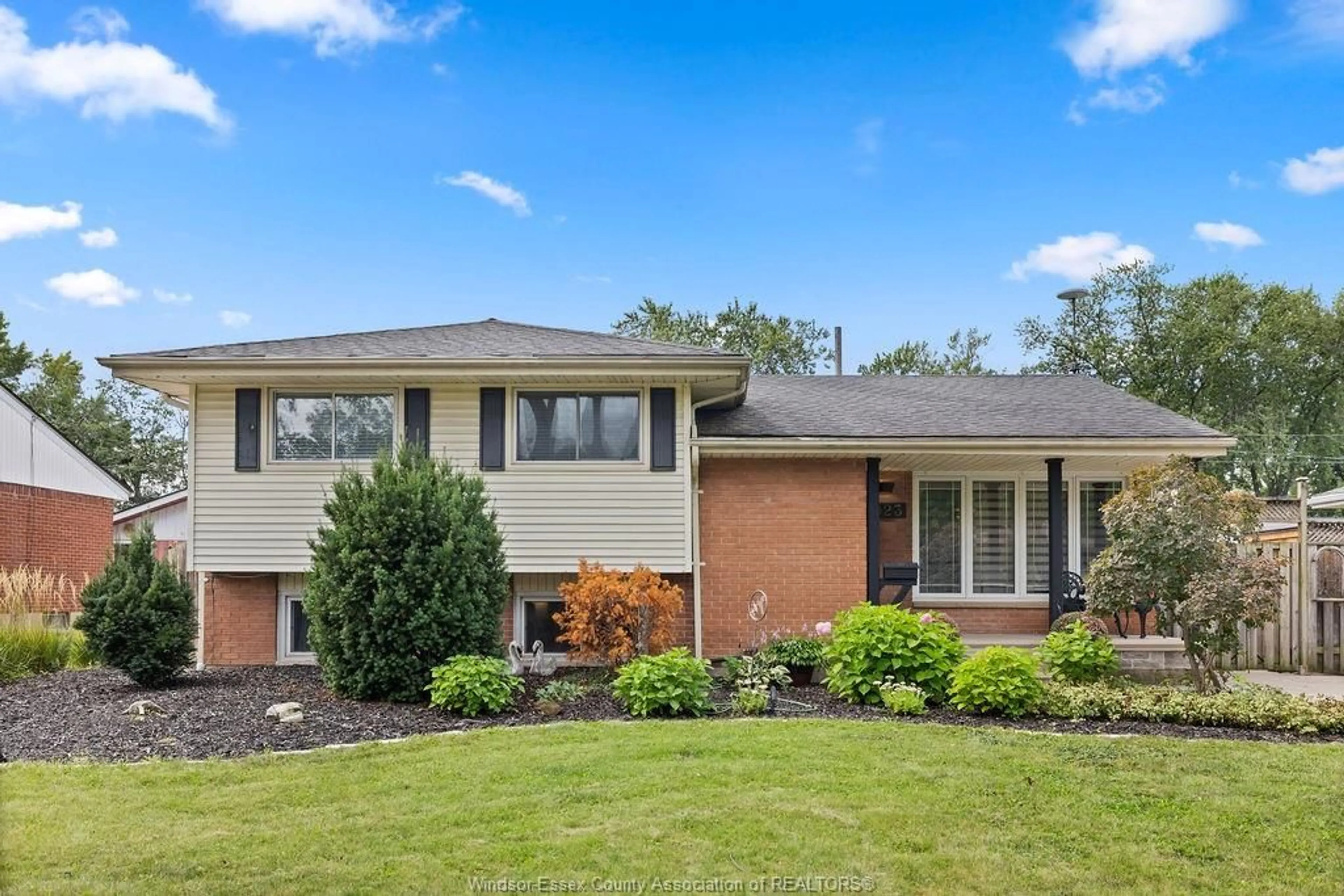 Home with brick exterior material, unknown for 1023 MARJORIE Dr, Windsor Ontario N8S 4A2