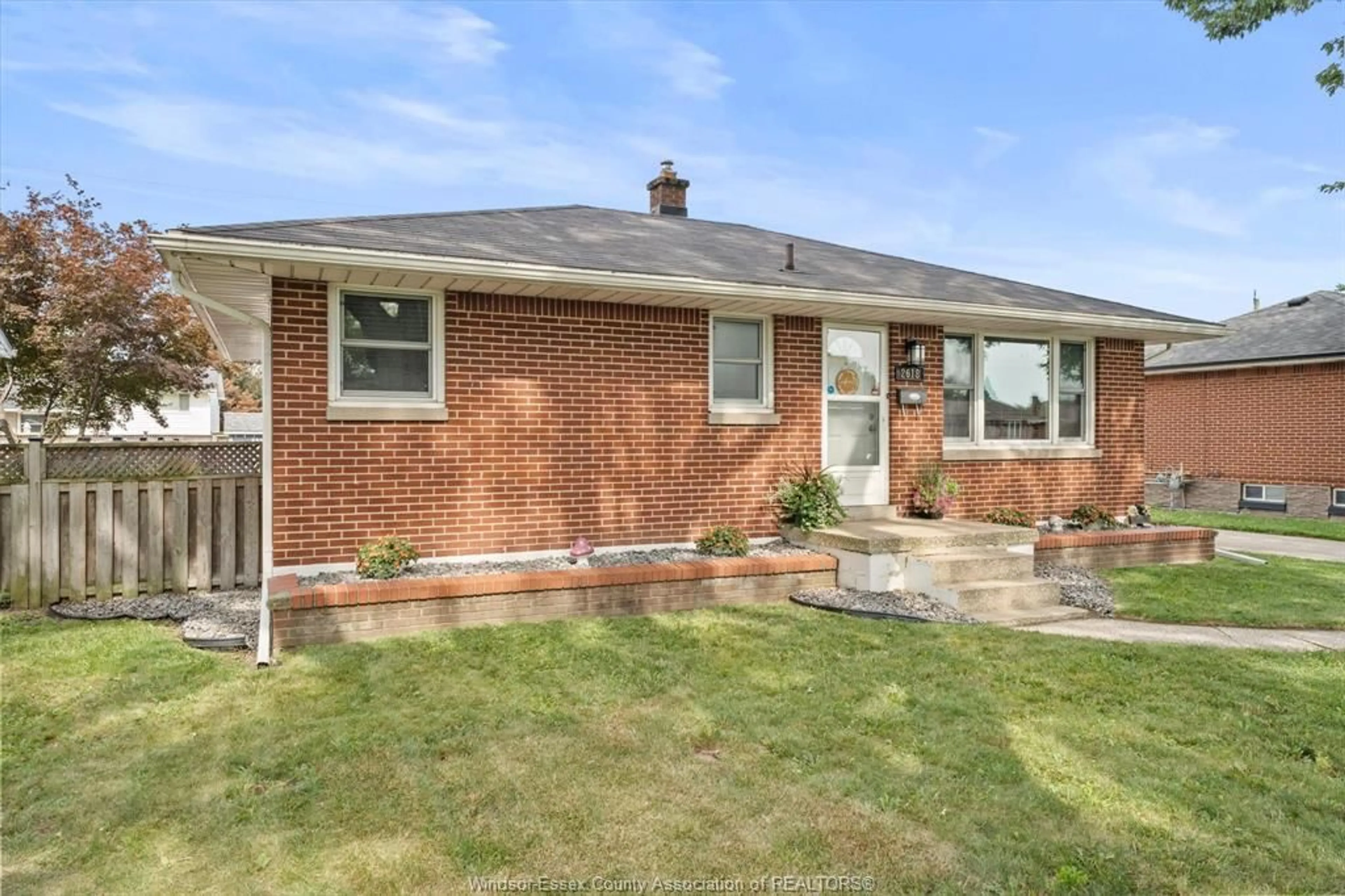Home with brick exterior material, street for 2618 ASKIN Ave, Windsor Ontario N9E 3H7