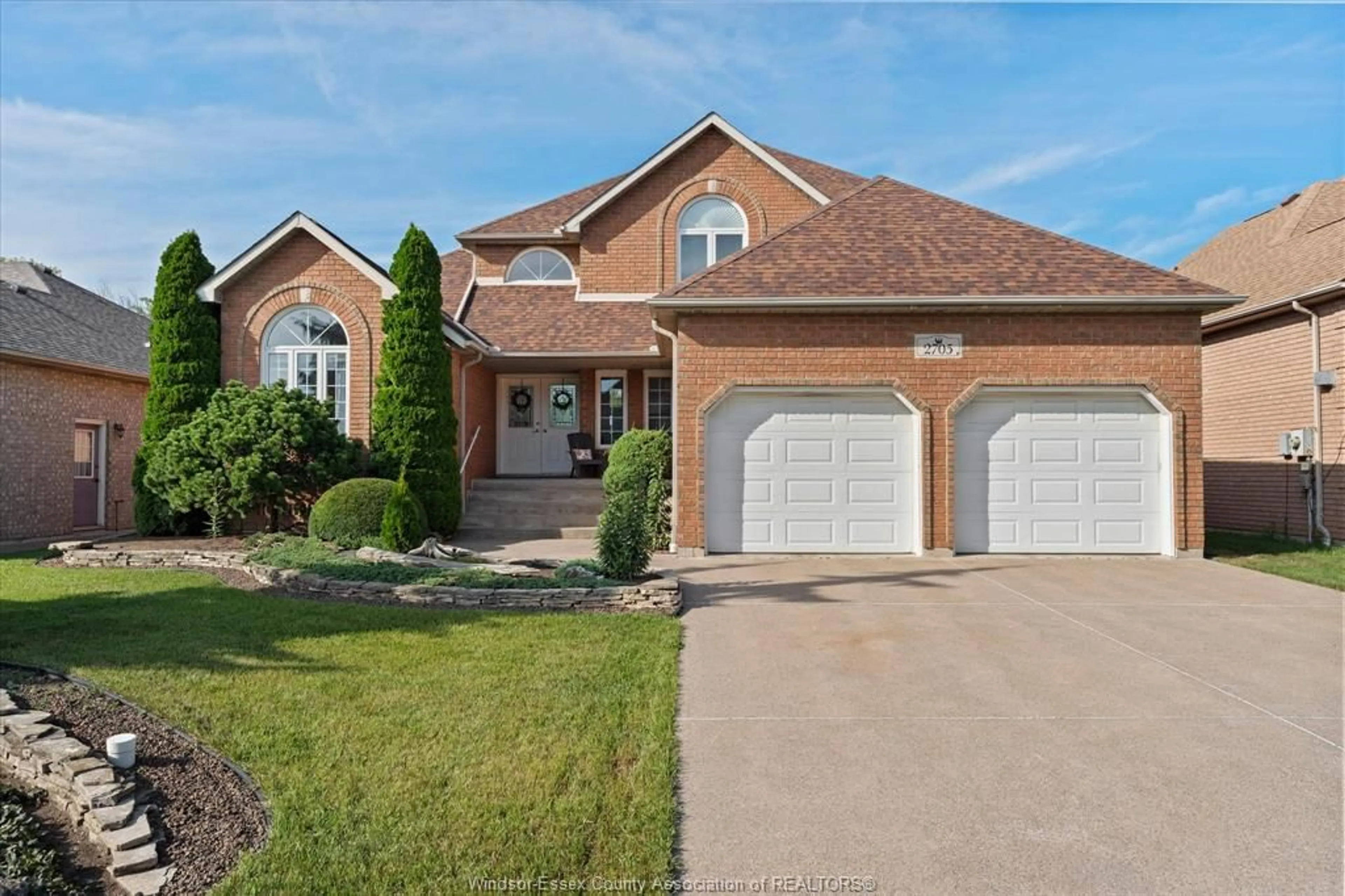 Home with brick exterior material, street for 2705 LOMBARDY Cres, LaSalle Ontario N9H 2L7