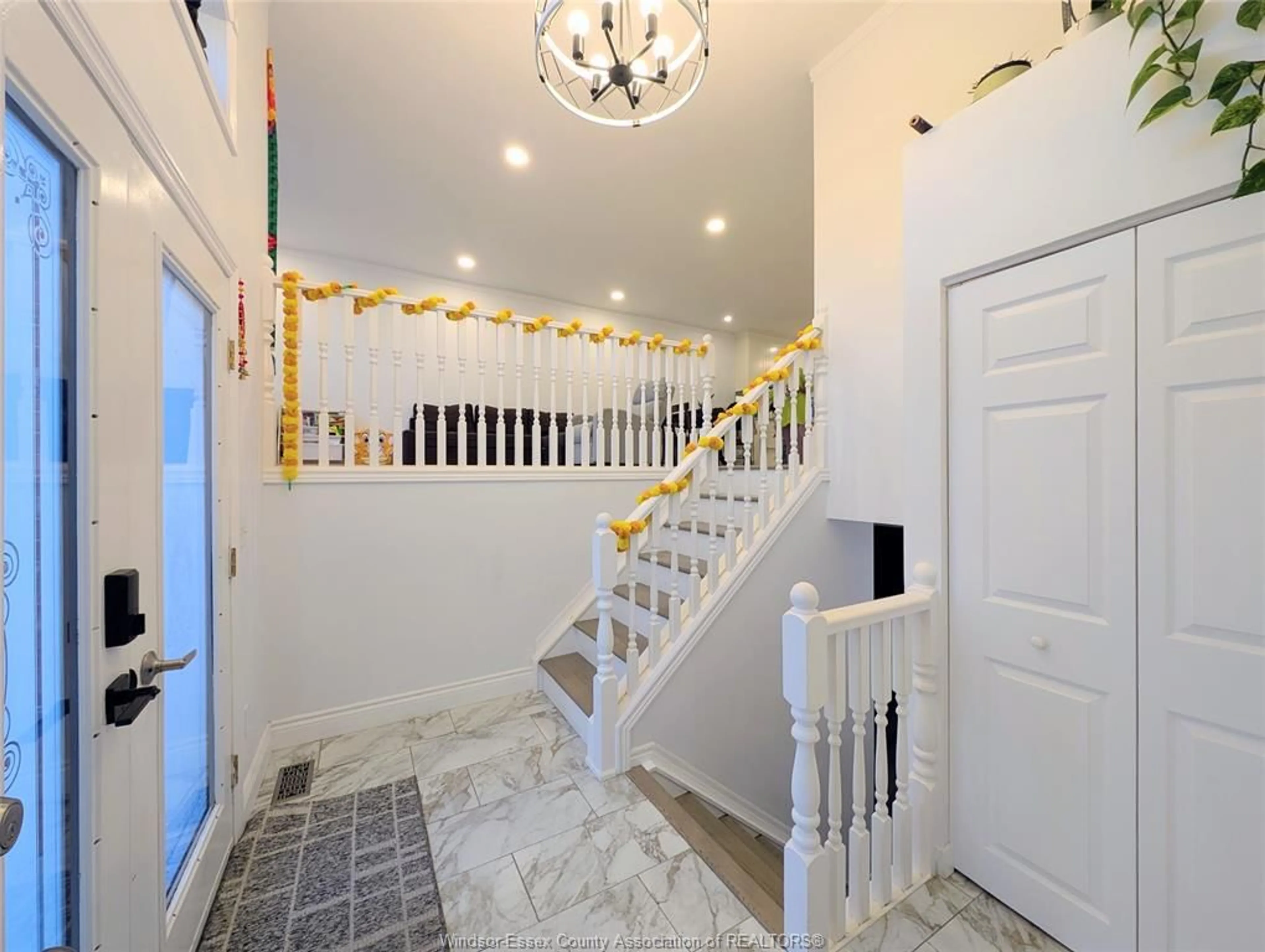 Indoor entryway for 4465 SPAGO Cres, Windsor Ontario N9G 2Z6
