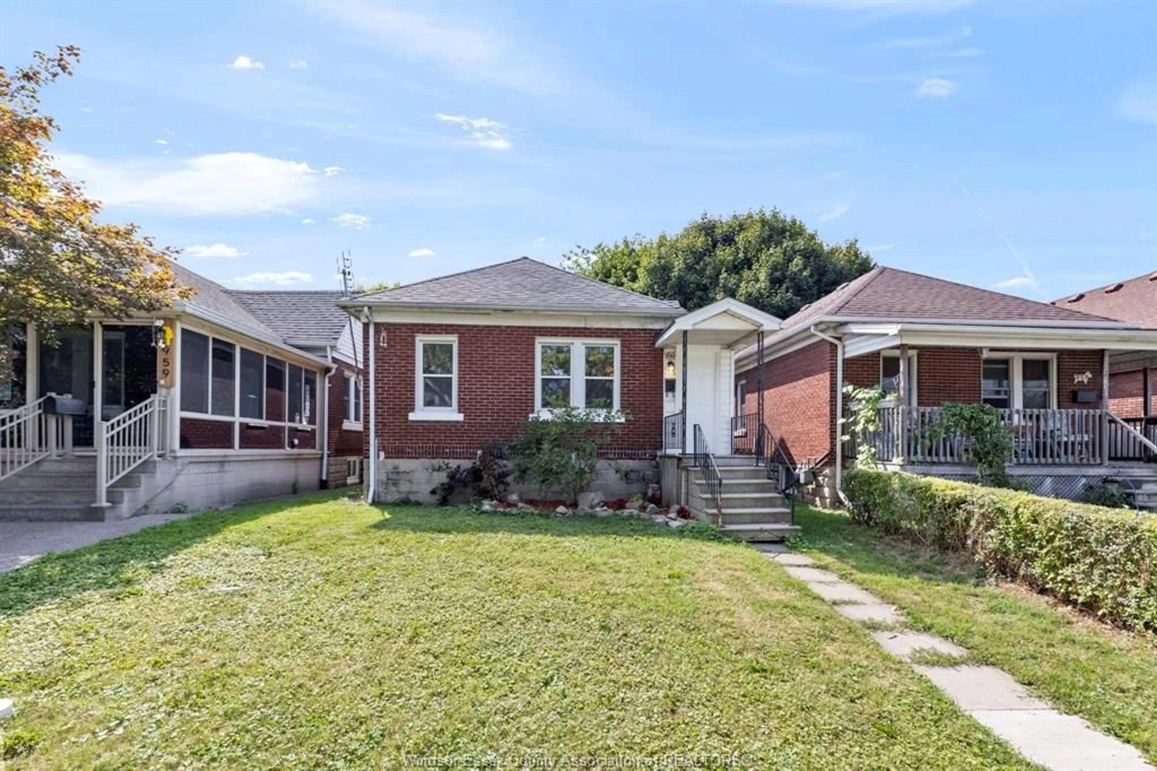 Home with brick exterior material, street for 955 MCEWAN, Windsor Ontario N9B 2G1