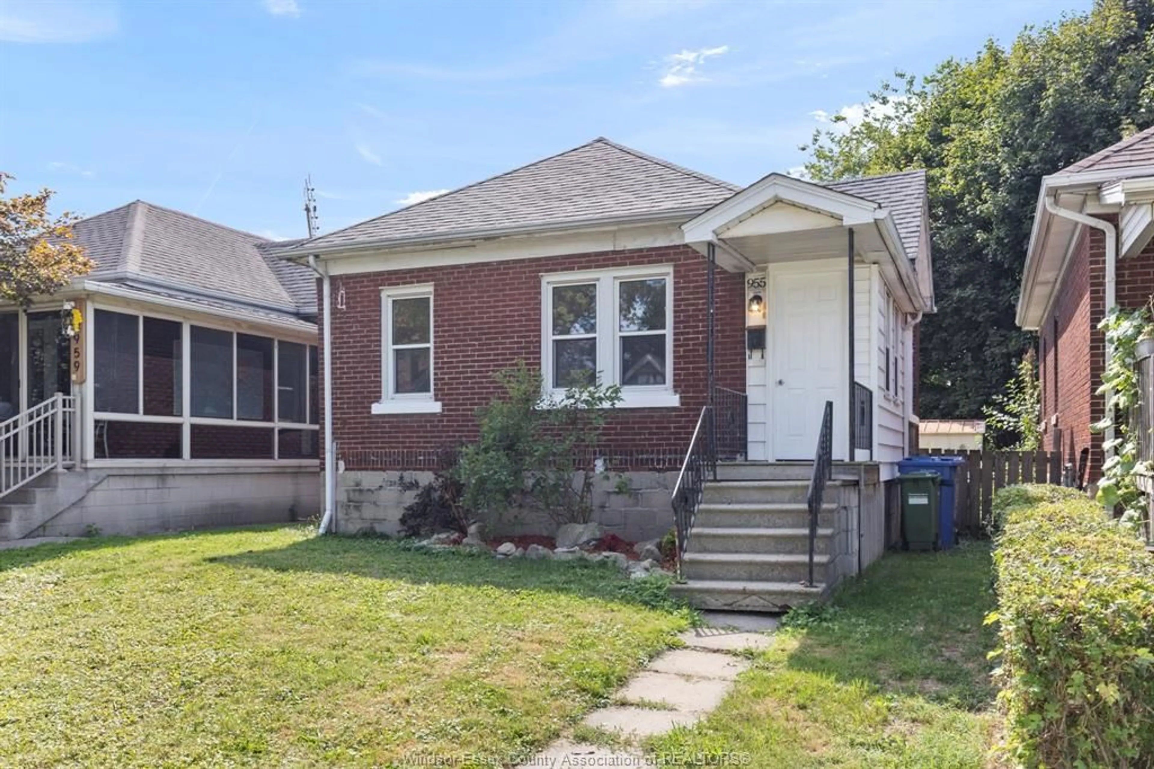 Home with brick exterior material, street for 955 MCEWAN, Windsor Ontario N9B 2G1