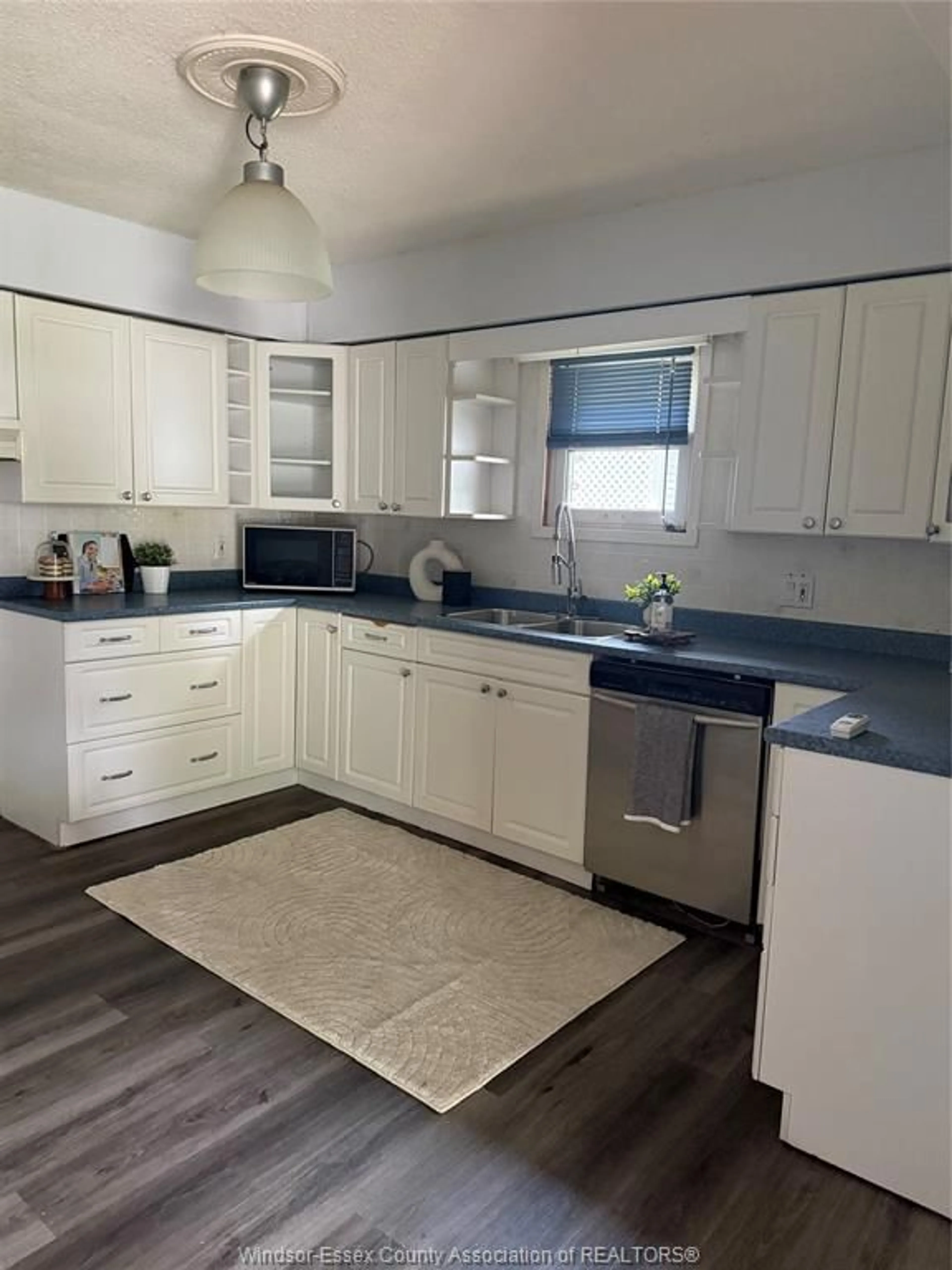 Open concept kitchen, unknown for 401 St. Louis St., Belle River Ontario N0R 1A0