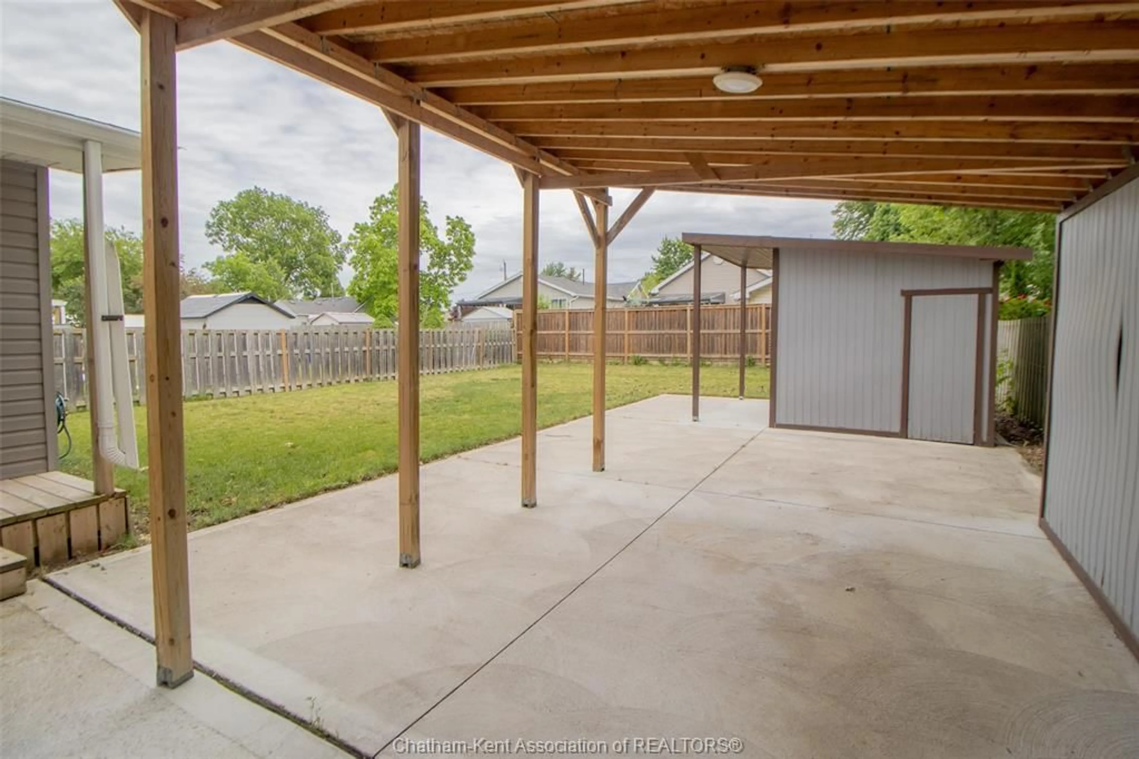 Patio, street for 35 BERRY St, Chatham Ontario N7M 3B2
