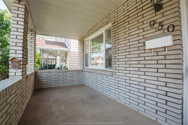 950 ELSMERE, Windsor 4