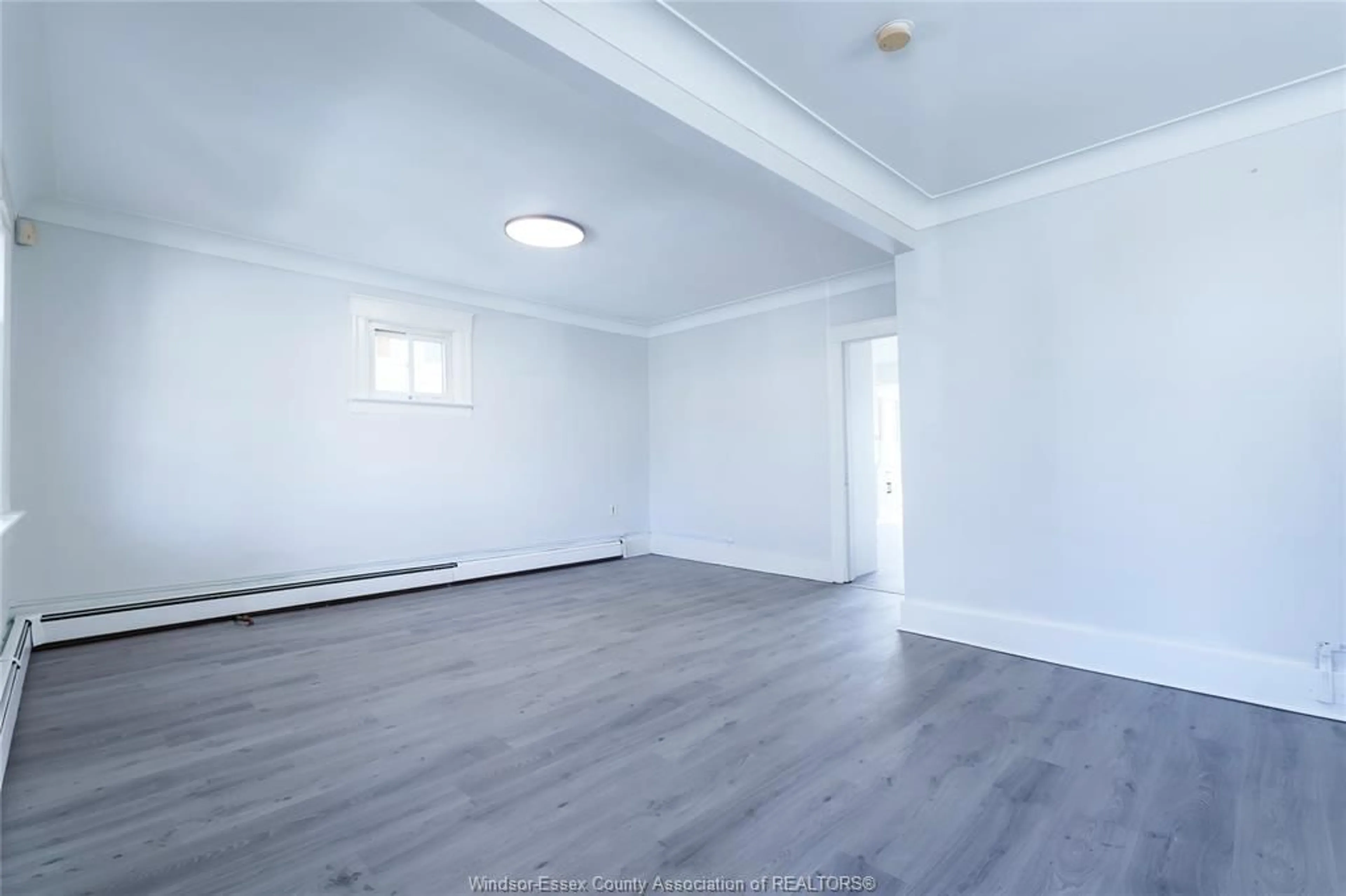 A pic of a room for 950 ELSMERE, Windsor Ontario N9A 2A9