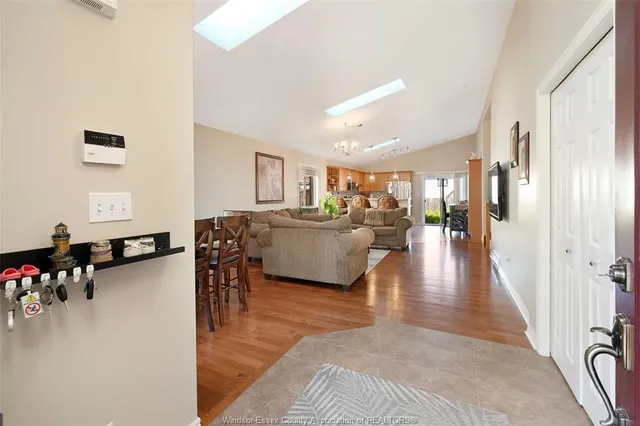 4530 SASSAFRAS, Windsor 4