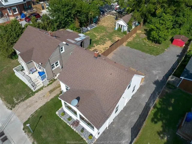 212 ERIE St, Leamington 3