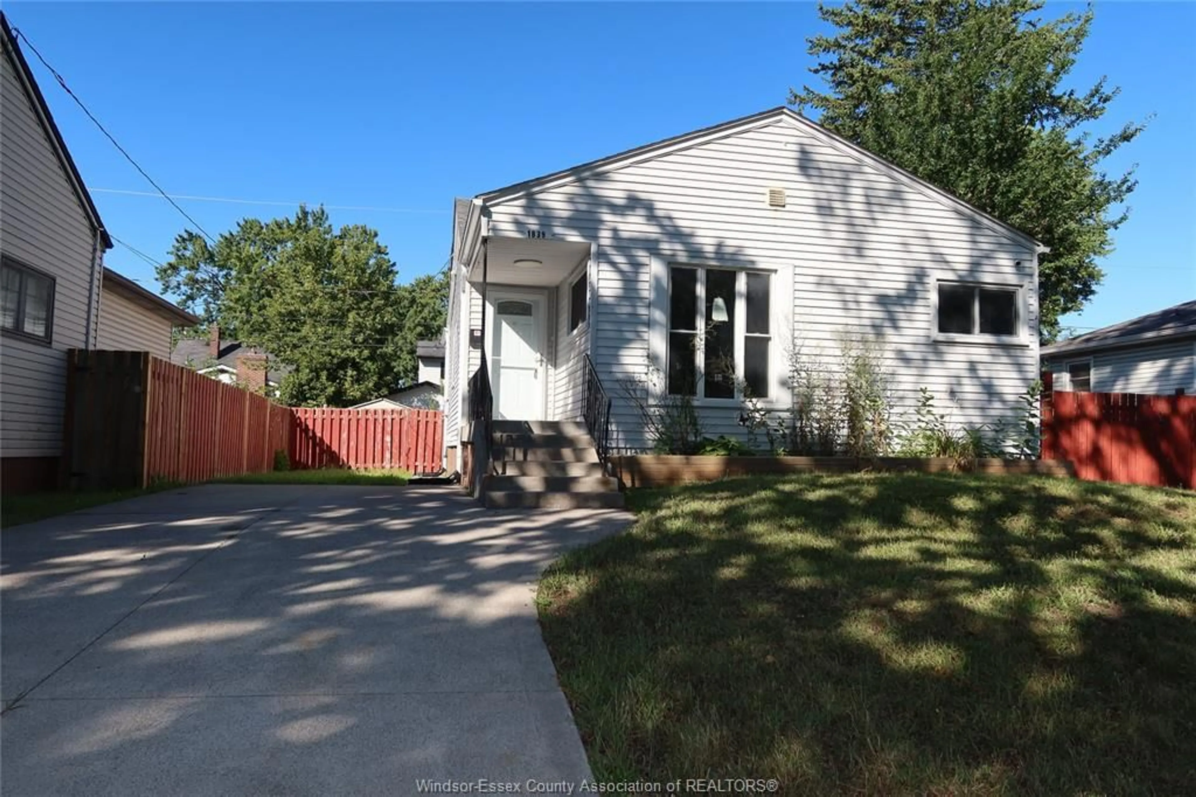 Unknown for 1839 WESTCOTT Rd, Windsor Ontario N8W 4K3