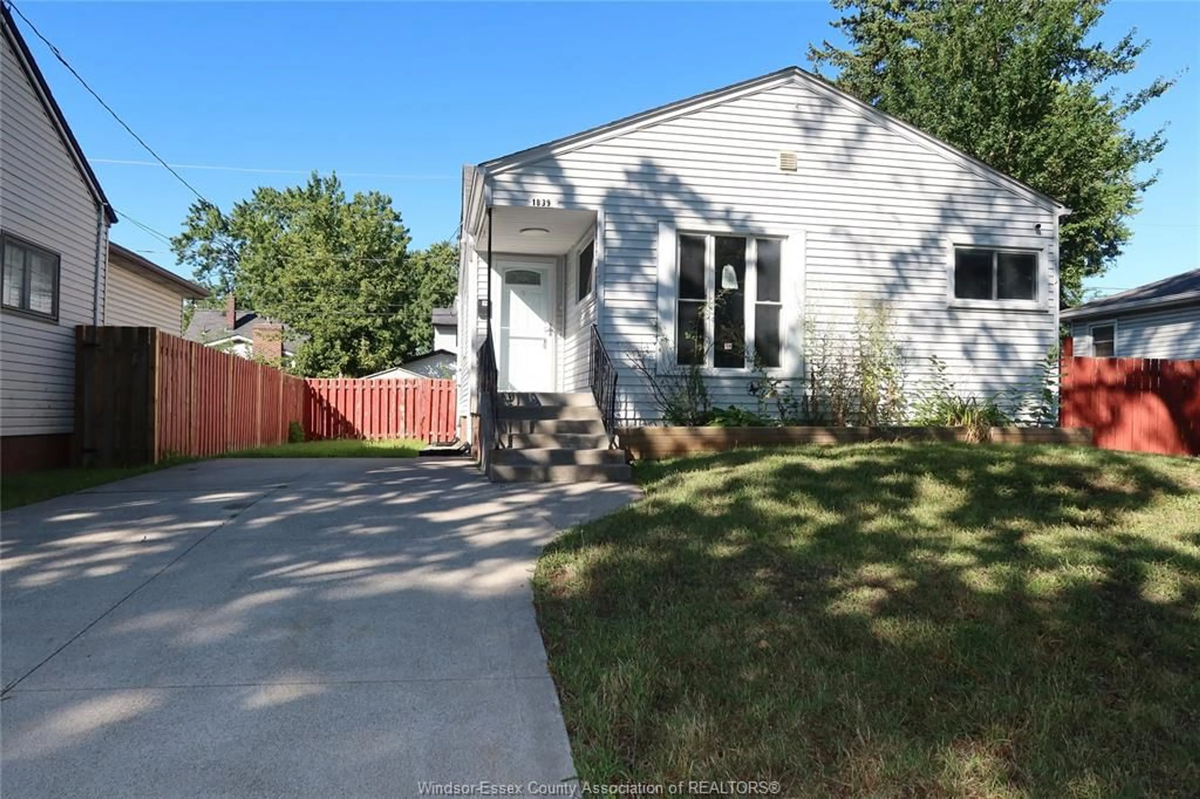 Unknown for 1839 WESTCOTT Rd, Windsor Ontario N8W 4K3