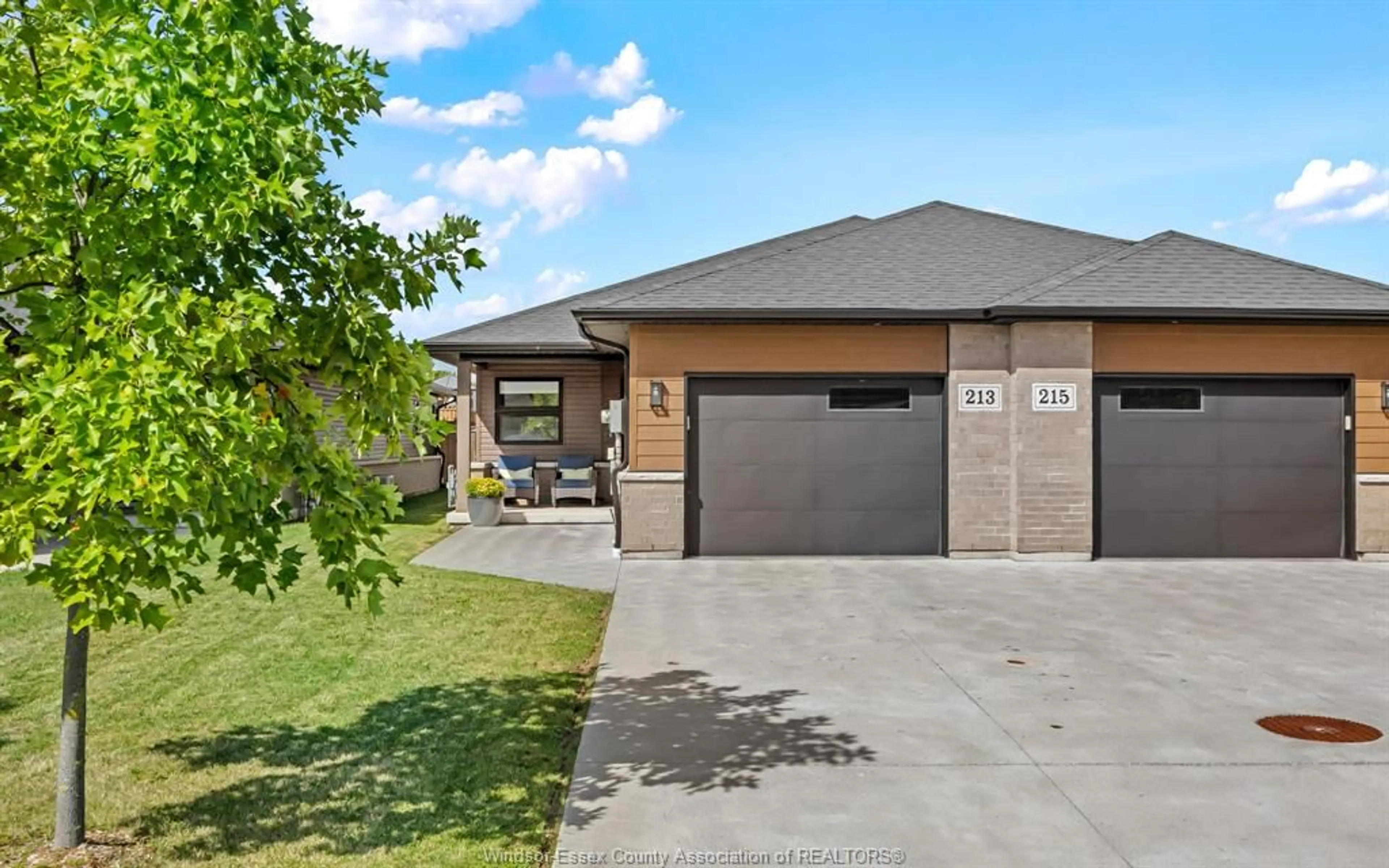 Home with brick exterior material, street for 213 MEADOWVIEW, Amherstburg Ontario N9V 0E9