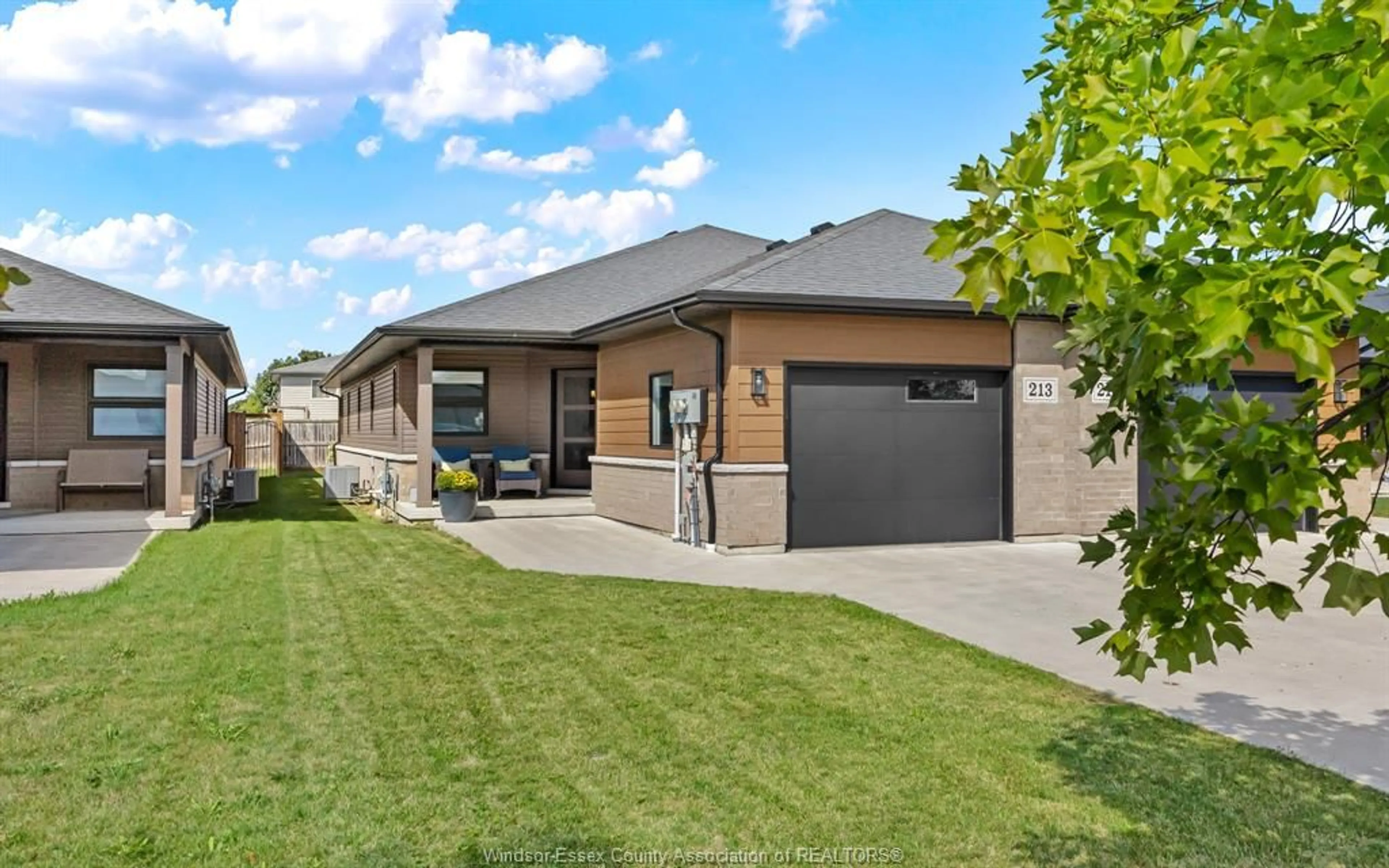 Home with brick exterior material, street for 213 MEADOWVIEW, Amherstburg Ontario N9V 0E9
