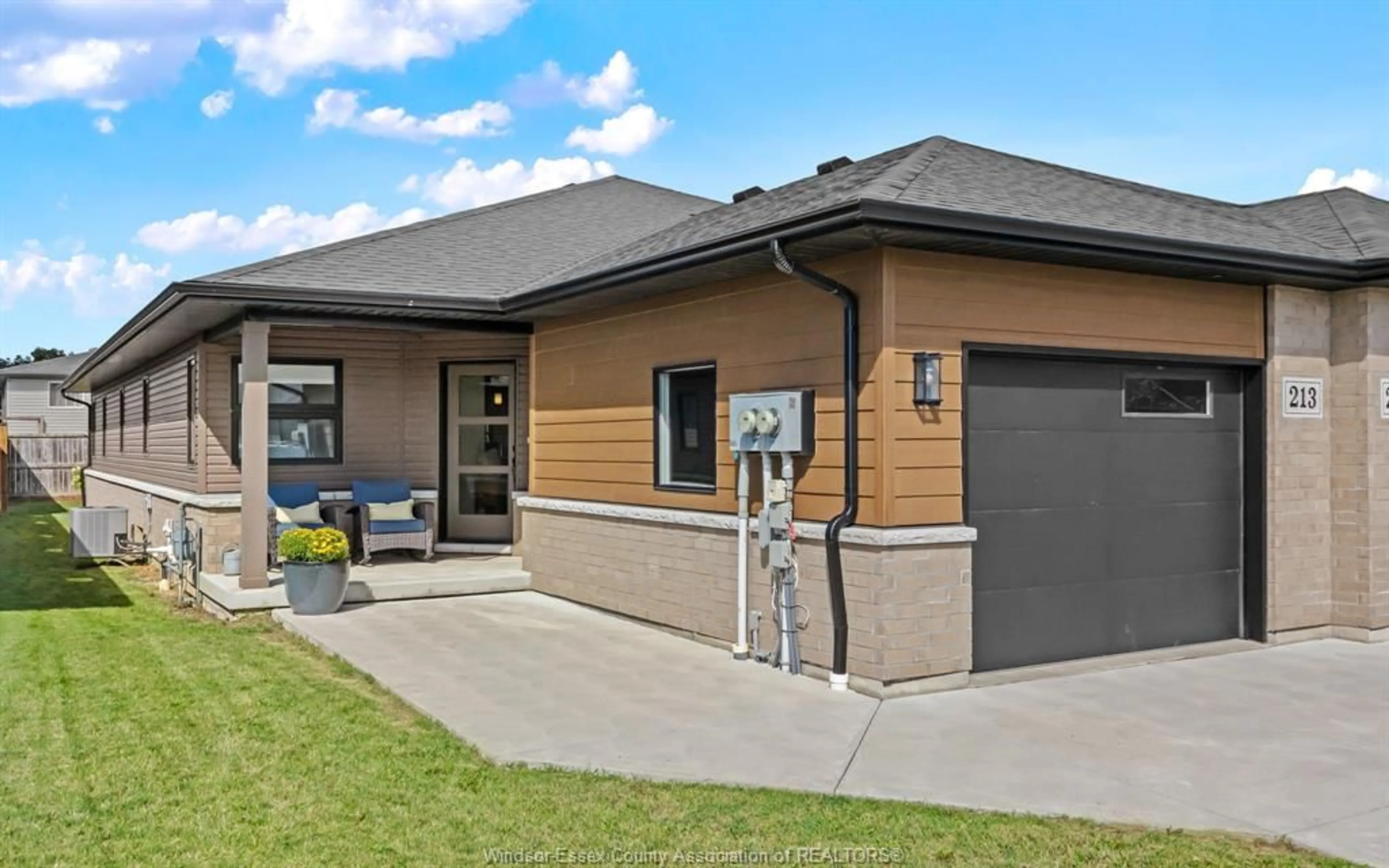 Home with brick exterior material, street for 213 MEADOWVIEW, Amherstburg Ontario N9V 0E9