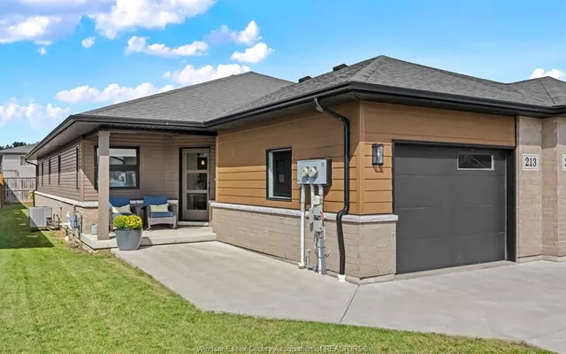 213 MEADOWVIEW, Amherstburg 3