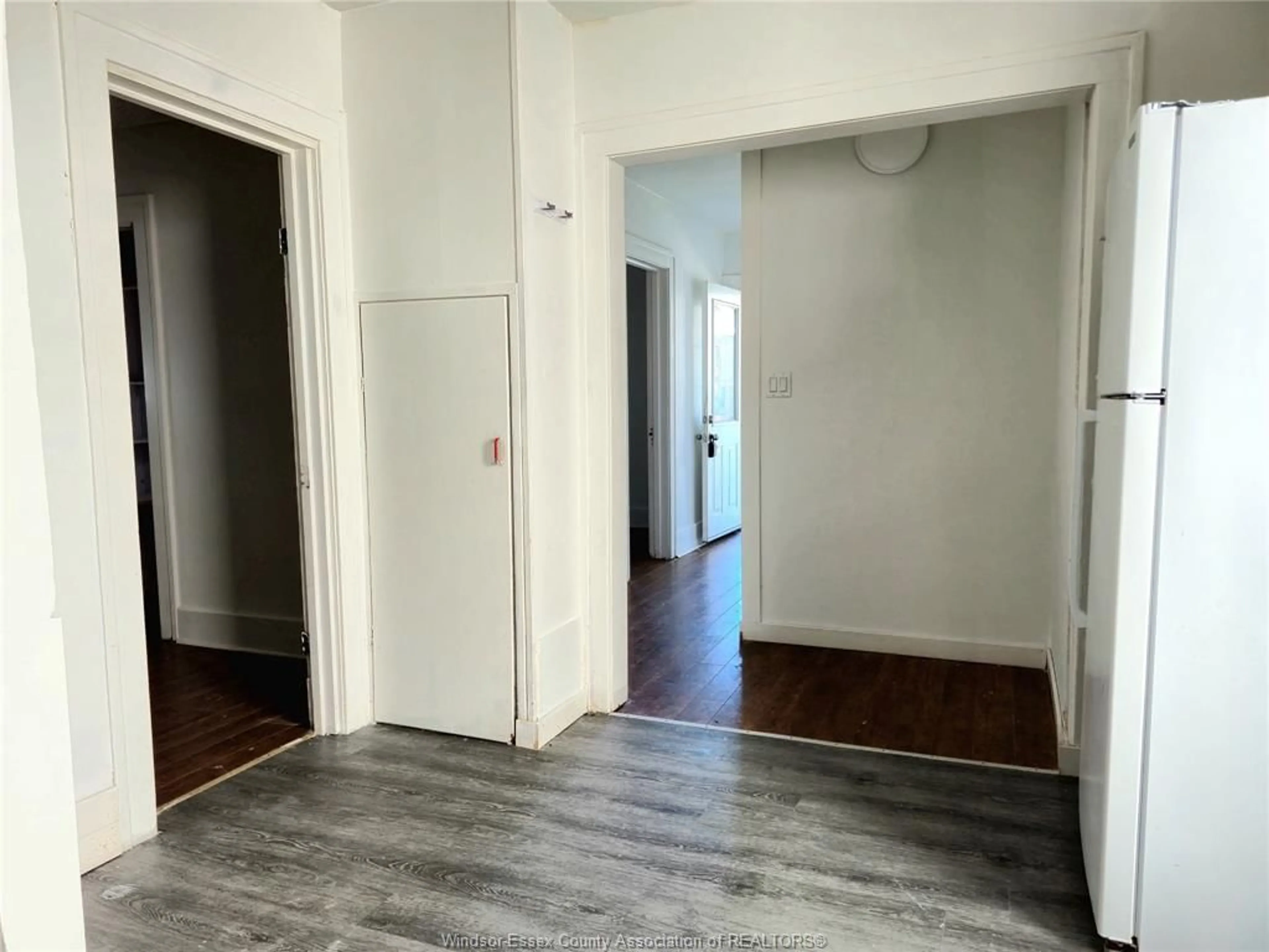 A pic of a room for 486 BRIDGE, Windsor Ontario N9B 2M4