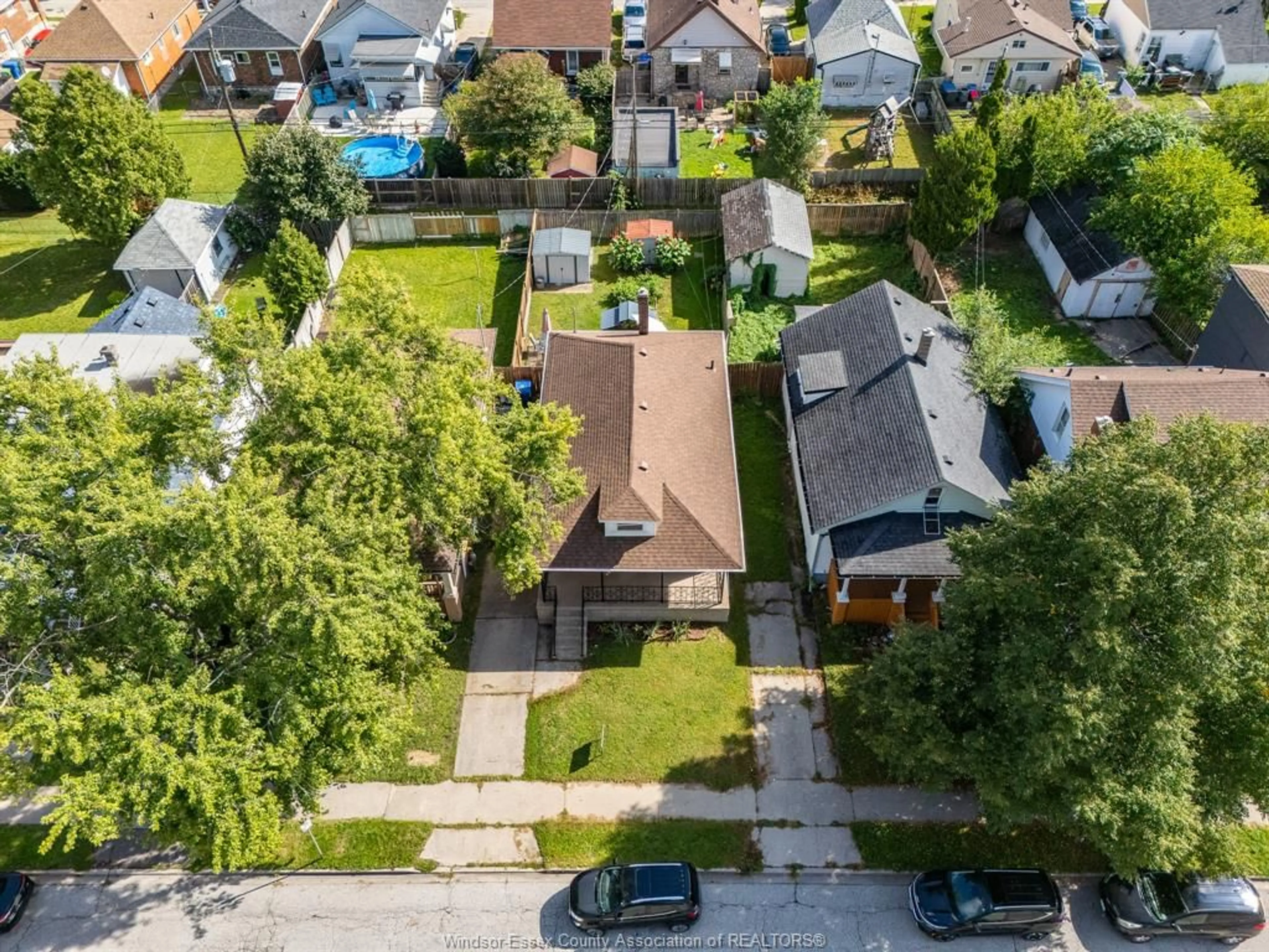 A pic from outside/outdoor area/front of a property/back of a property/a pic from drone, street for 1052 Felix Ave, Windsor Ontario N9C 3L5