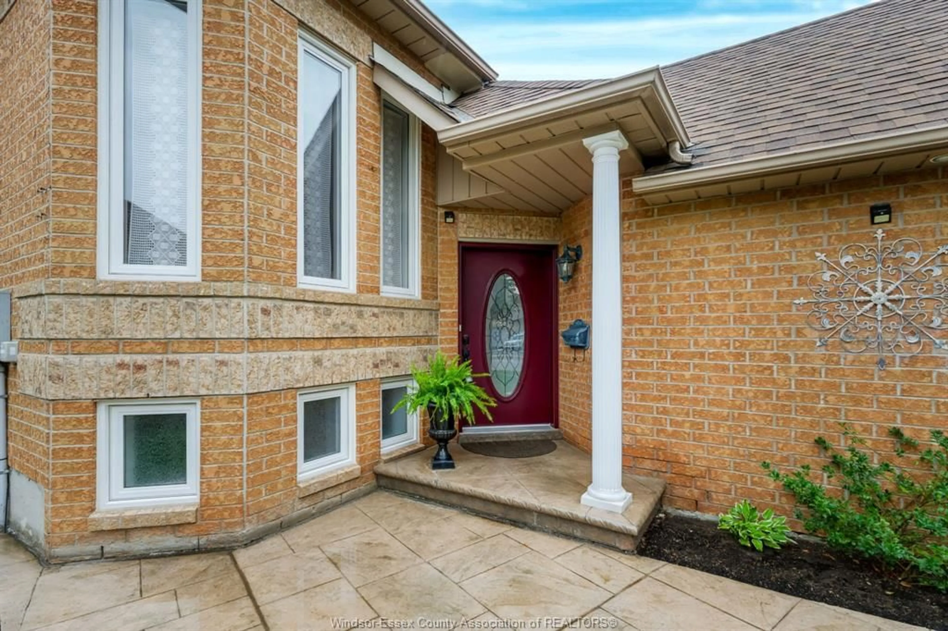 Home with brick exterior material, street for 43 SPRINGVIEW Dr, Brampton Ontario L6X 4M3
