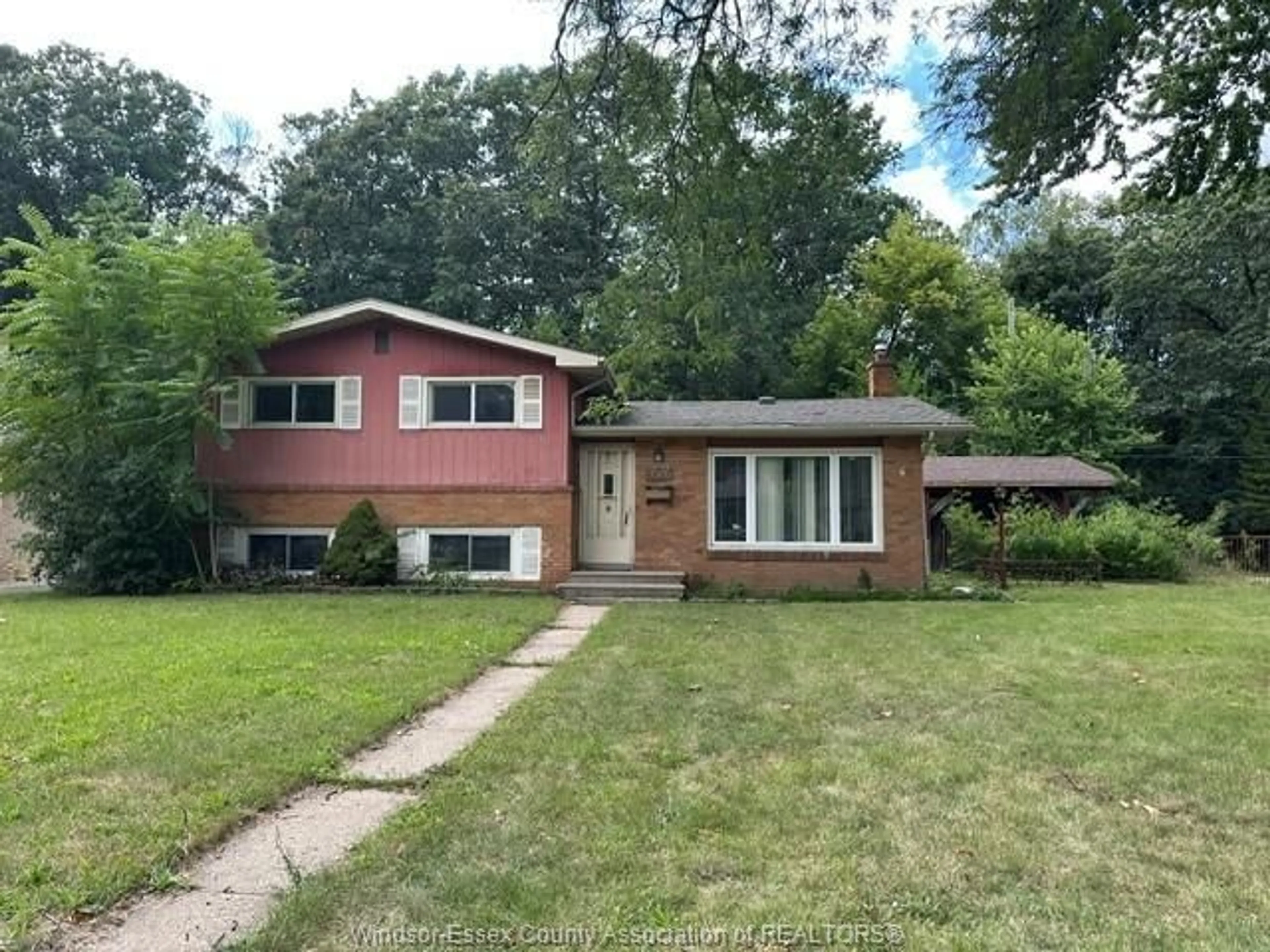 Home with brick exterior material, street for 3505 ASKIN, Windsor Ontario N9E 3K1