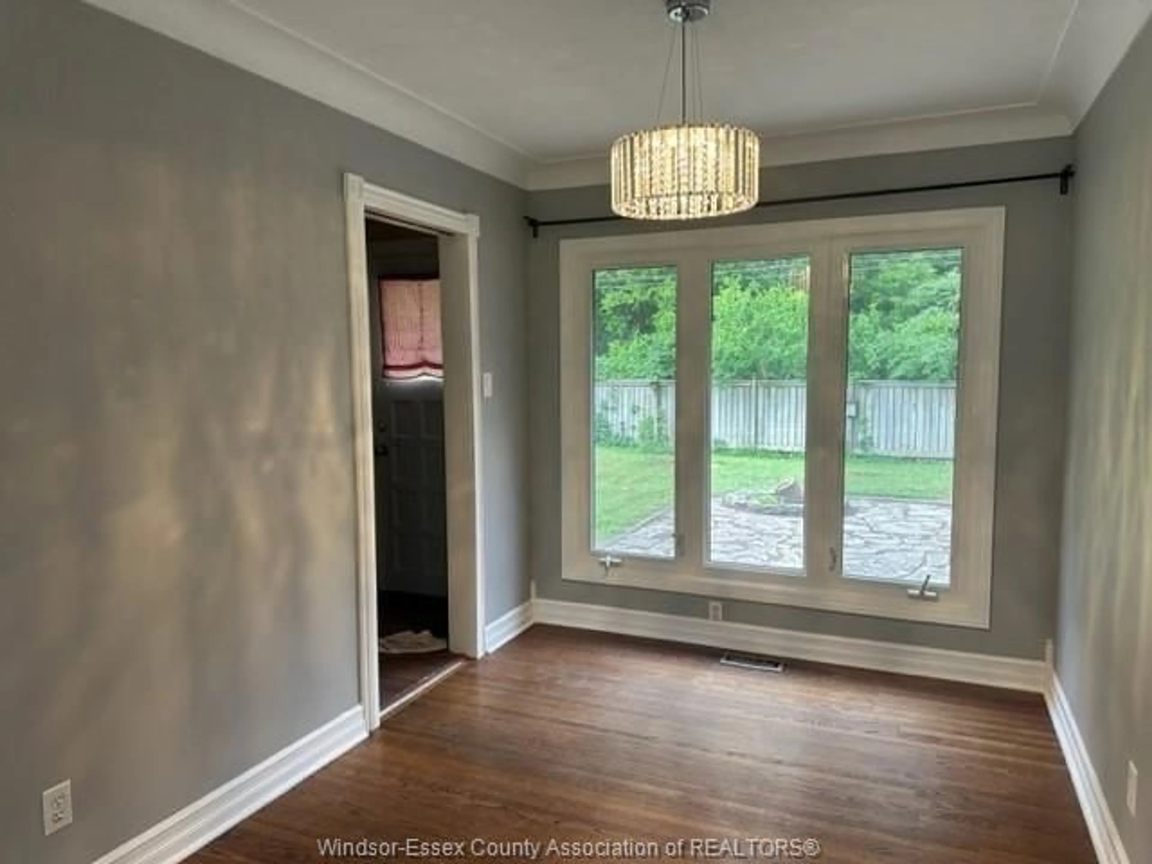 A pic of a room for 3505 ASKIN, Windsor Ontario N9E 3K1