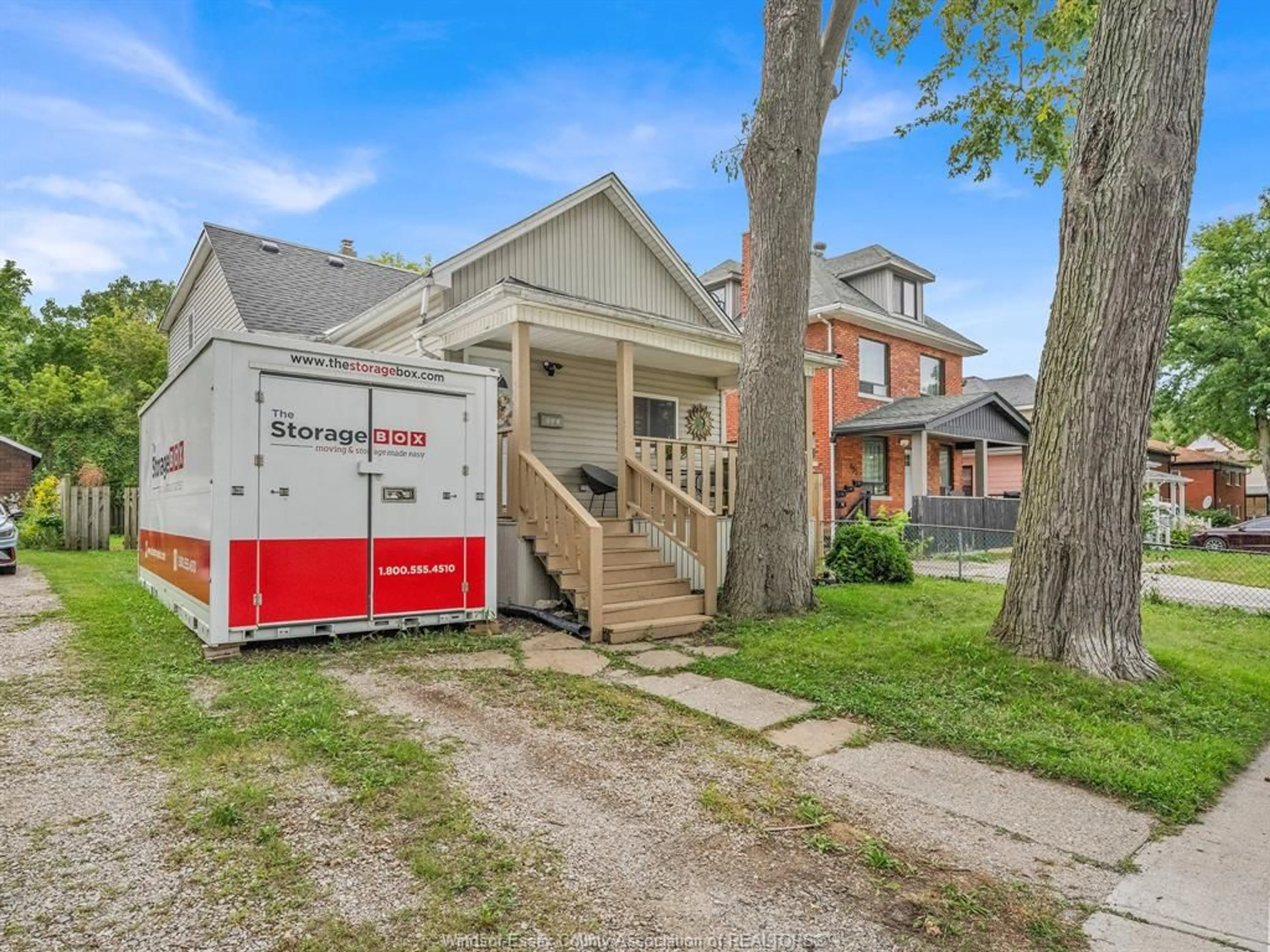 Home with brick exterior material, street for 431 WELLINGTON, Windsor Ontario N9A 5J3