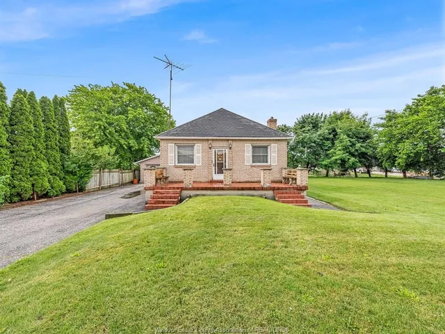 534 MERSEA RD 3, Leamington 2