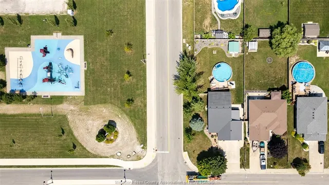280 McLellan, Amherstburg 3