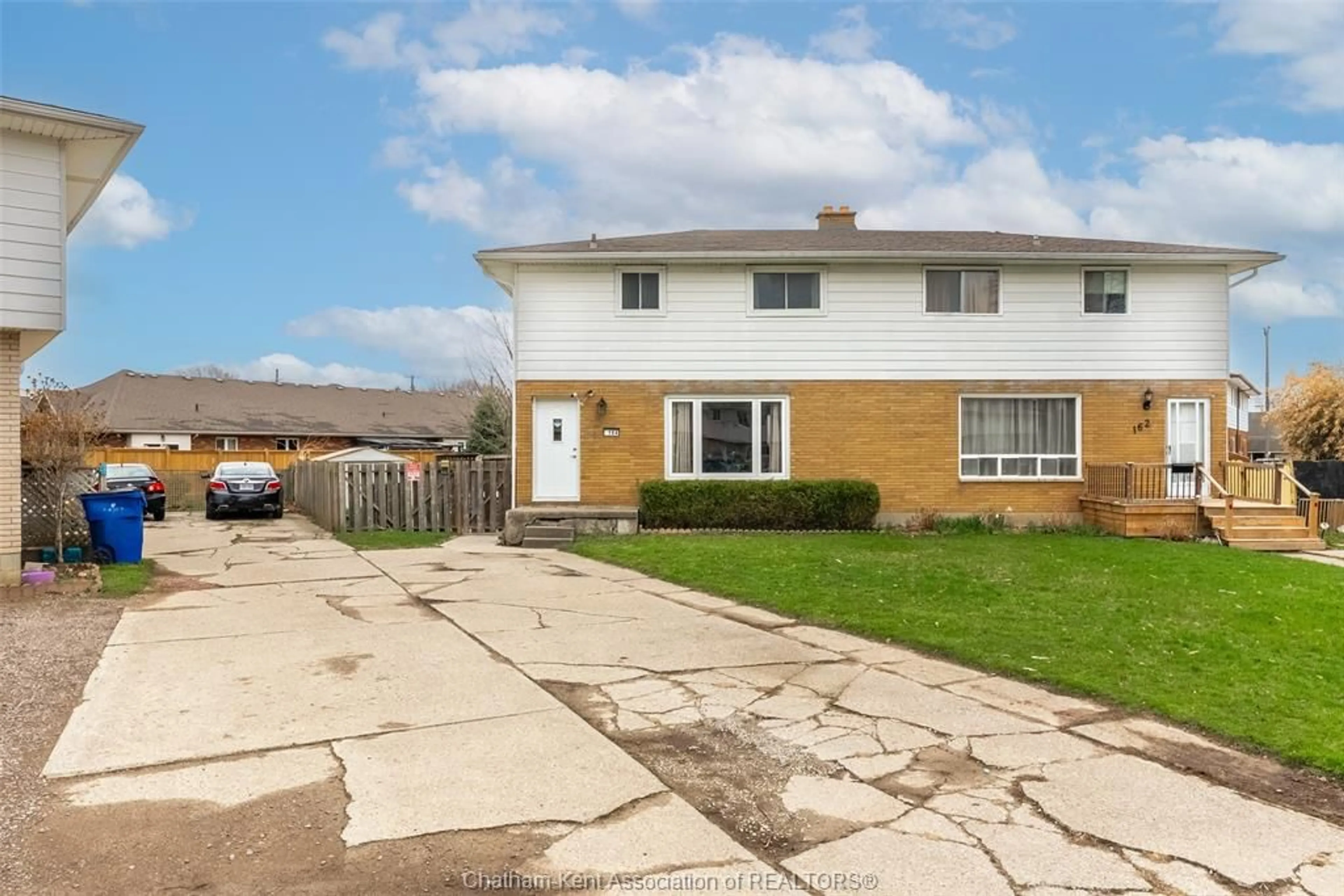 Unknown for 164 Timmins Cres, Chatham Ontario N7L 2J7