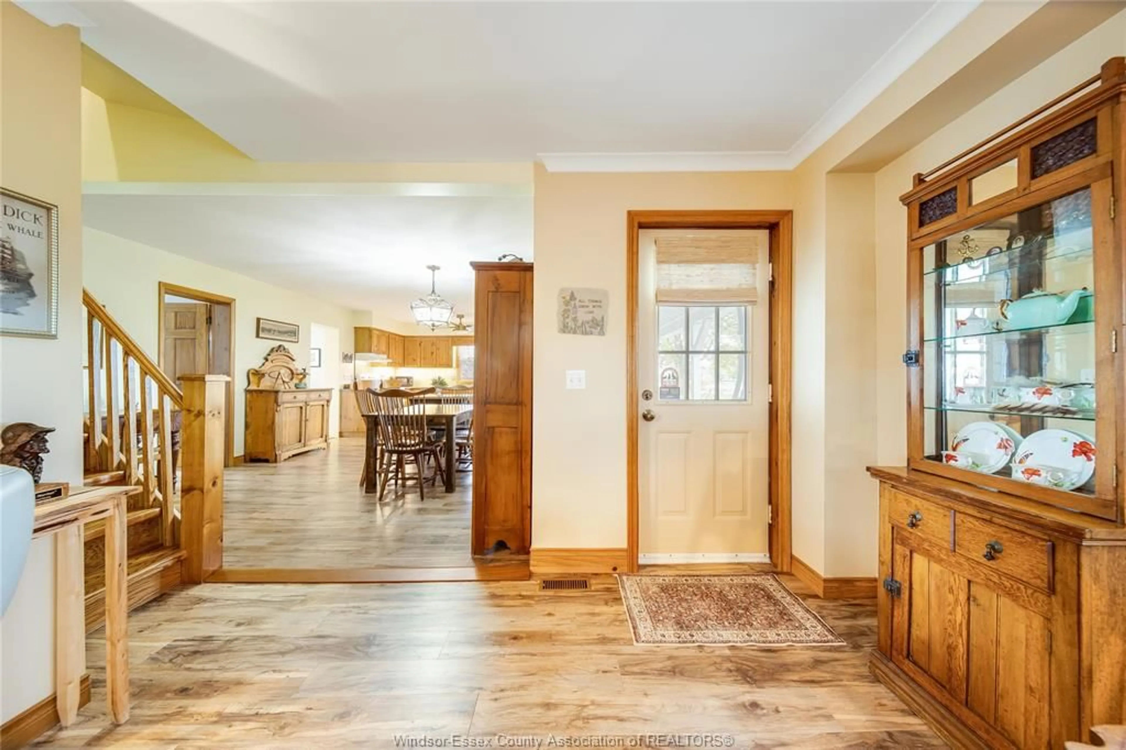 Indoor foyer for 3098 3RD CONCESSION Rd, Harrow Ontario N0R 1G0