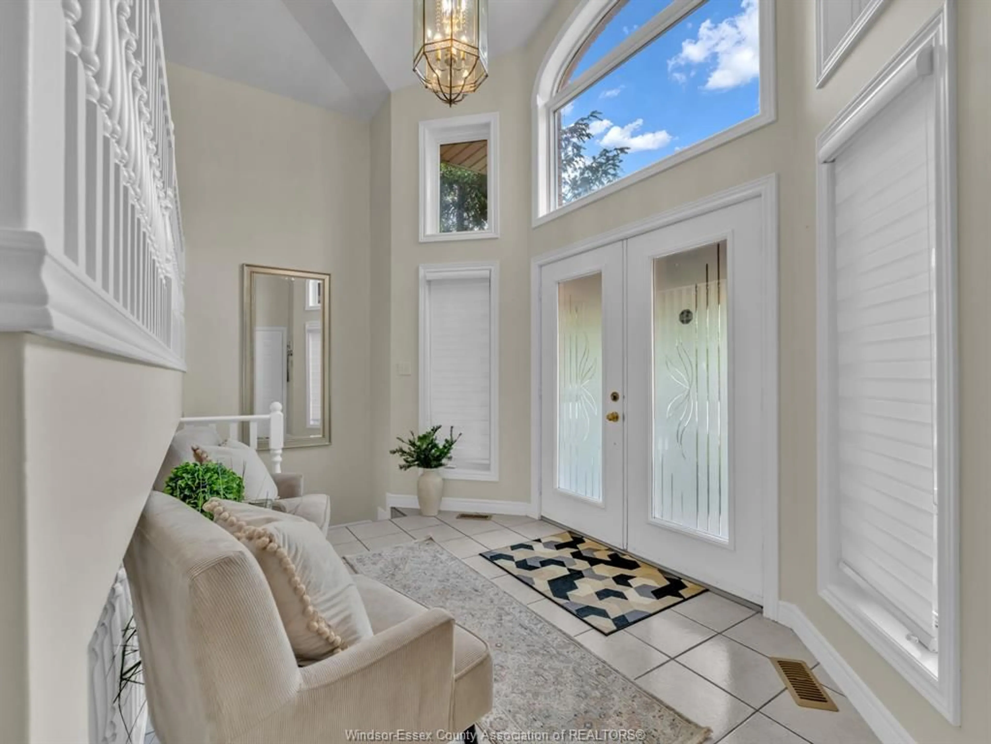 Indoor entryway for 4690 JESSICA Way, Windsor Ontario N9G 2S4