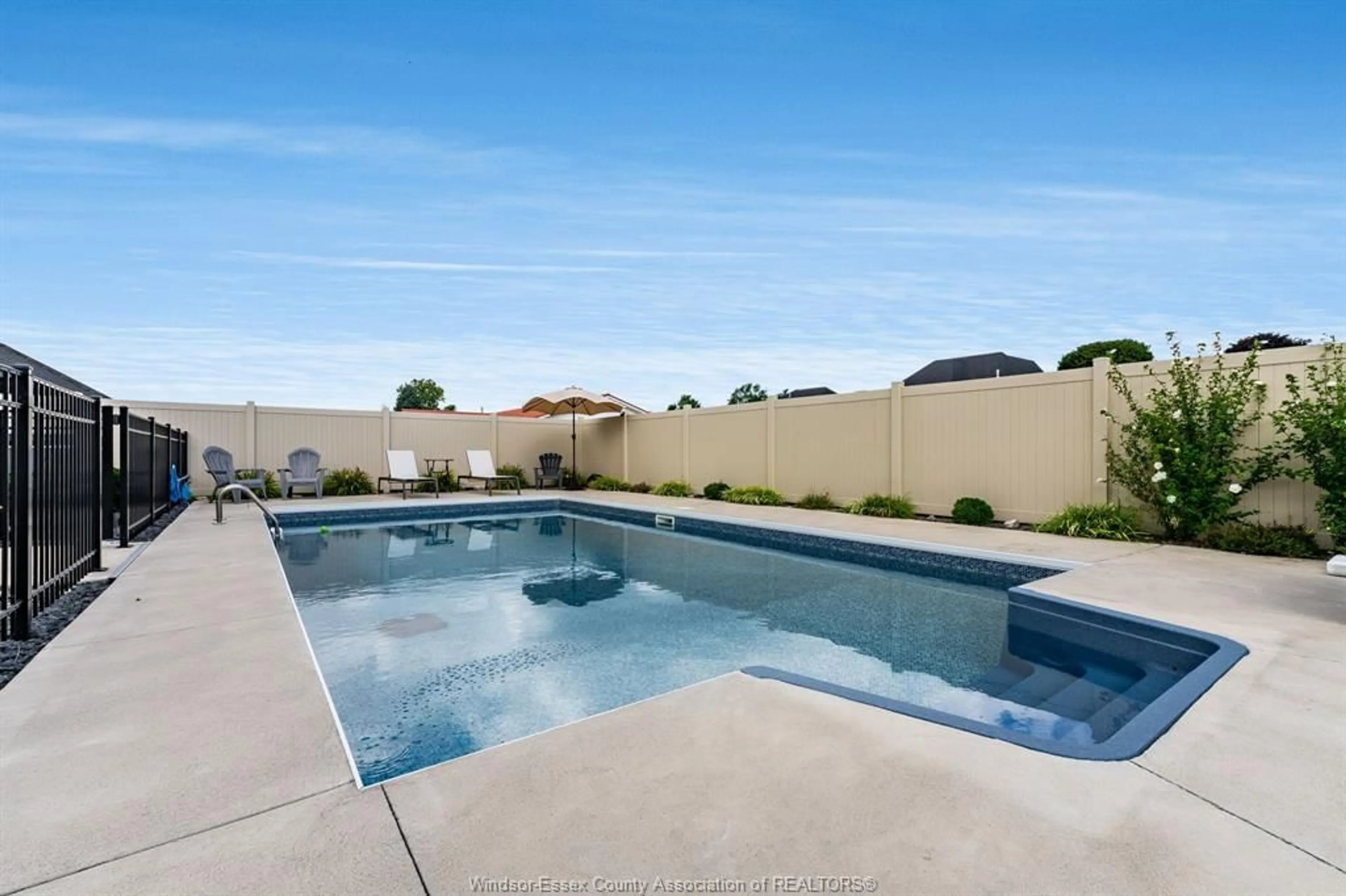 Pool for 1912 Villa Canal, Kingsville Ontario N8Y 0G5