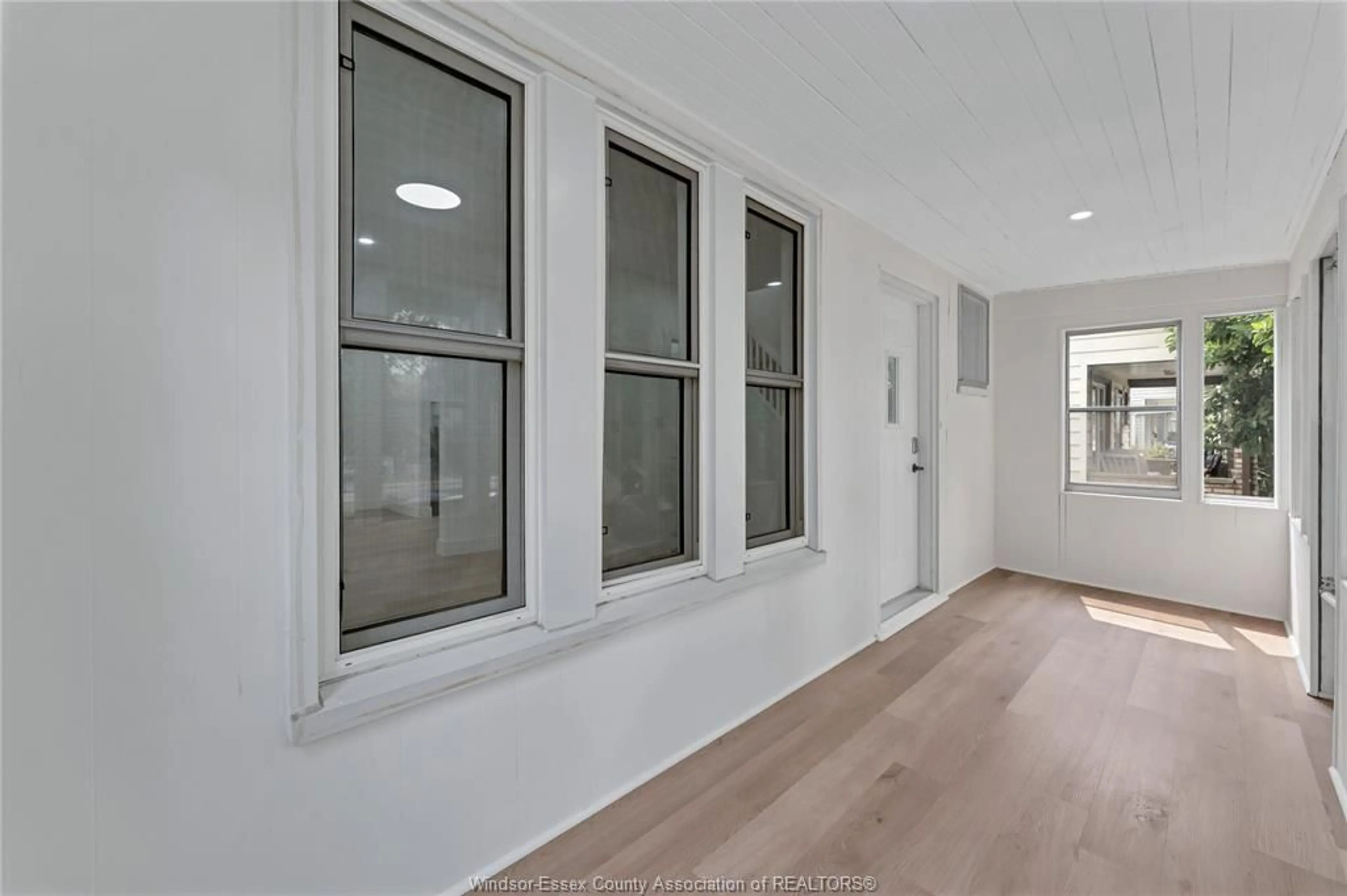 A pic of a room for 497 MCKAY Ave, Windsor Ontario N8B 1Z7